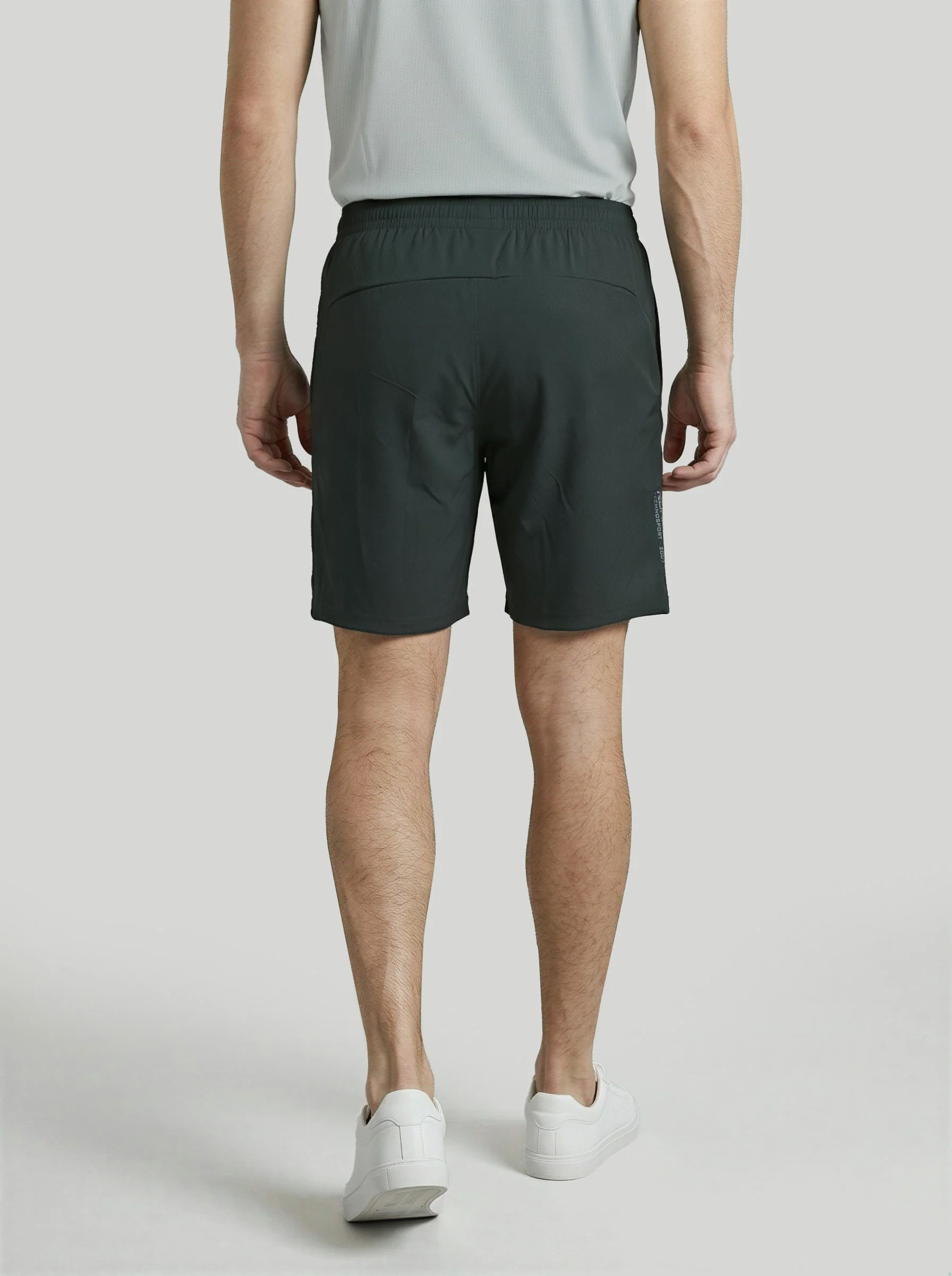 Men Solid Relax Fit Shorts with TECHNOLITE - Image 3