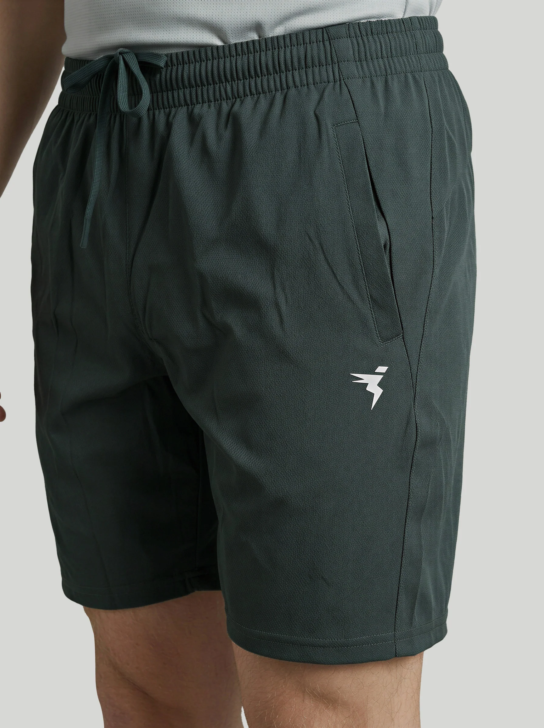 Men Solid Relax Fit Shorts with TECHNOLITE - Image 4