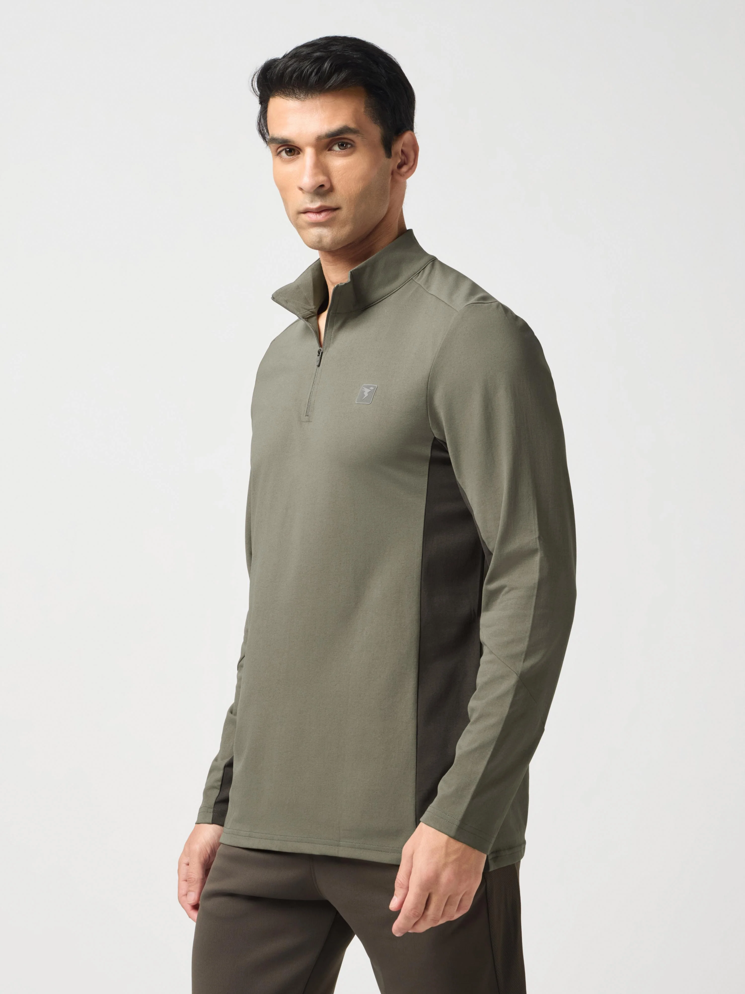 Men Solid Slim Fit Crew Neck T-shirt with ELASTO PLUS - Image 4