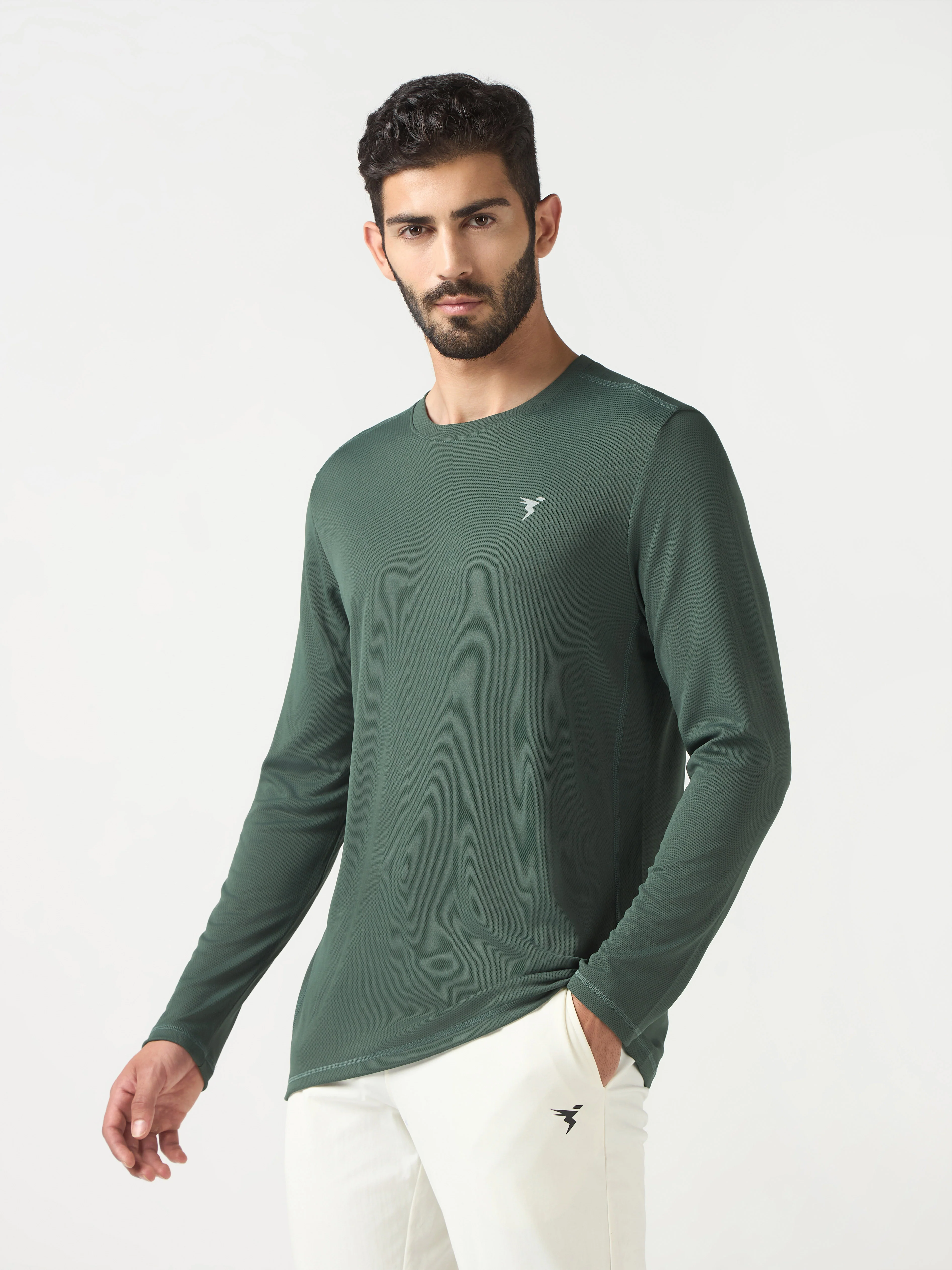 Men Solid Slim Fit Crew Neck T-shirt with TECHNO COOL+ - Image 3
