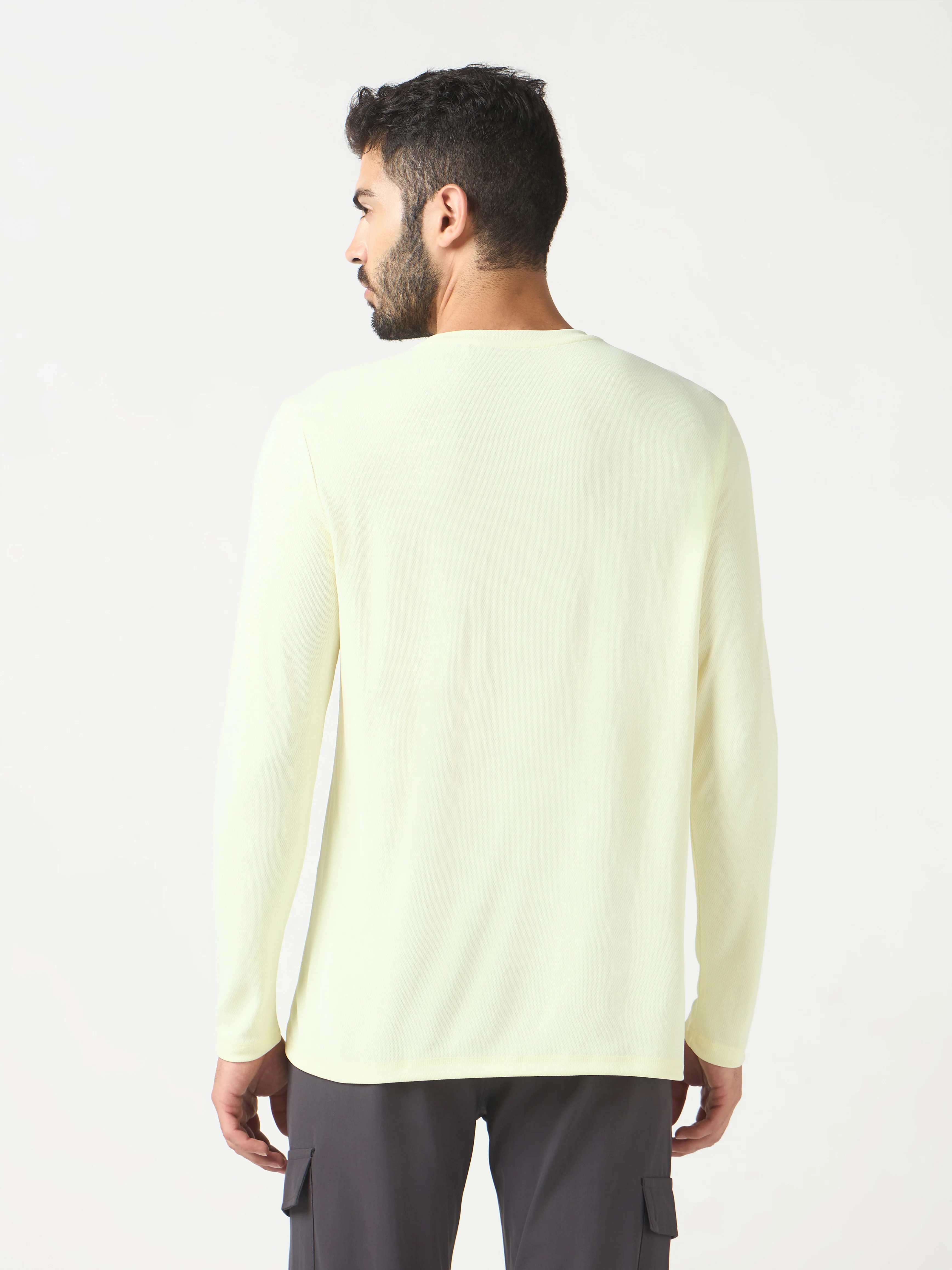 Men Solid Slim Fit Crew Neck T-shirt with TECHNO COOL+ - Image 2