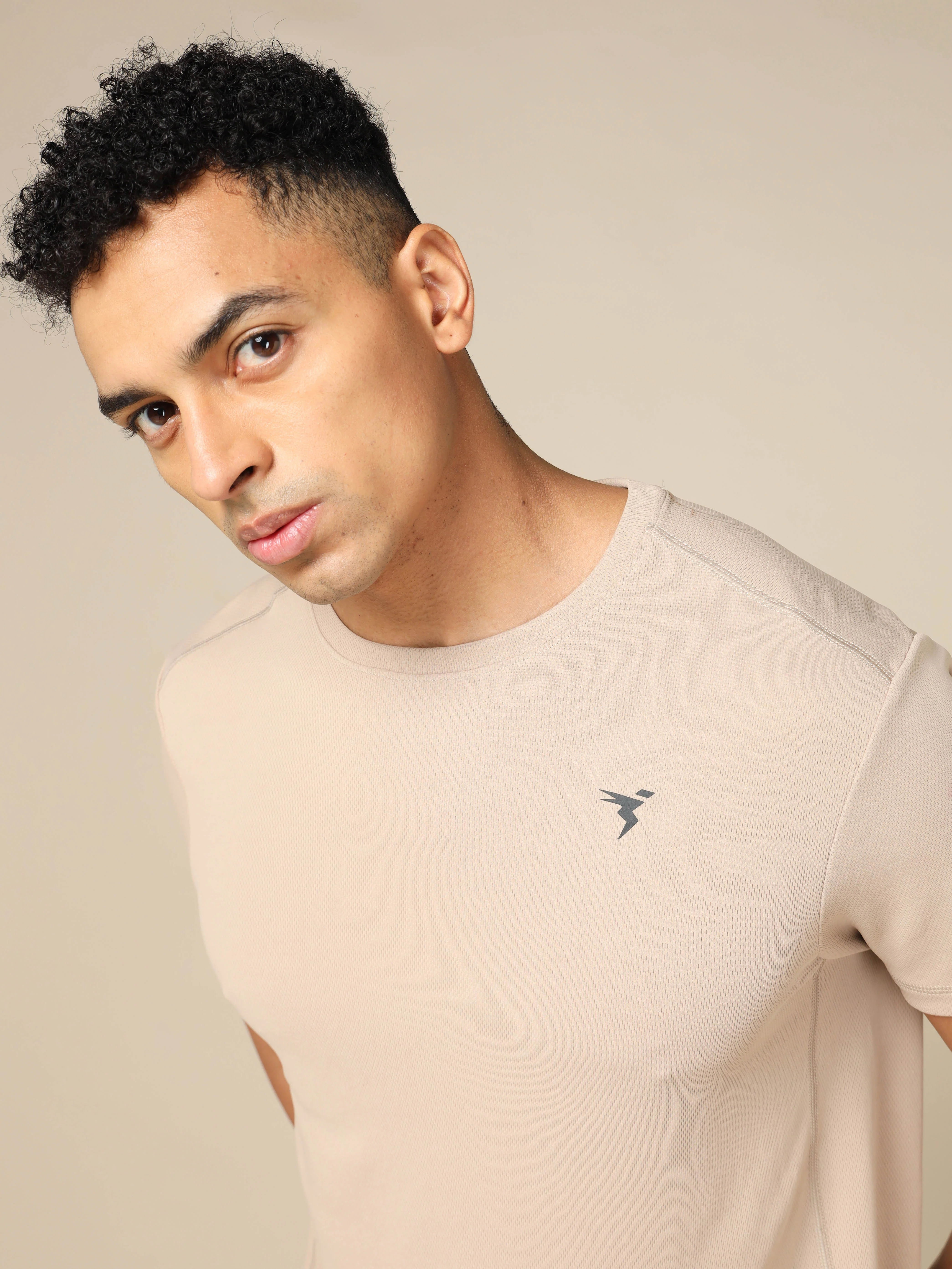 Men Solid Slim Fit Crew Neck T-shirt with TECHNO COOL+ - Image 6
