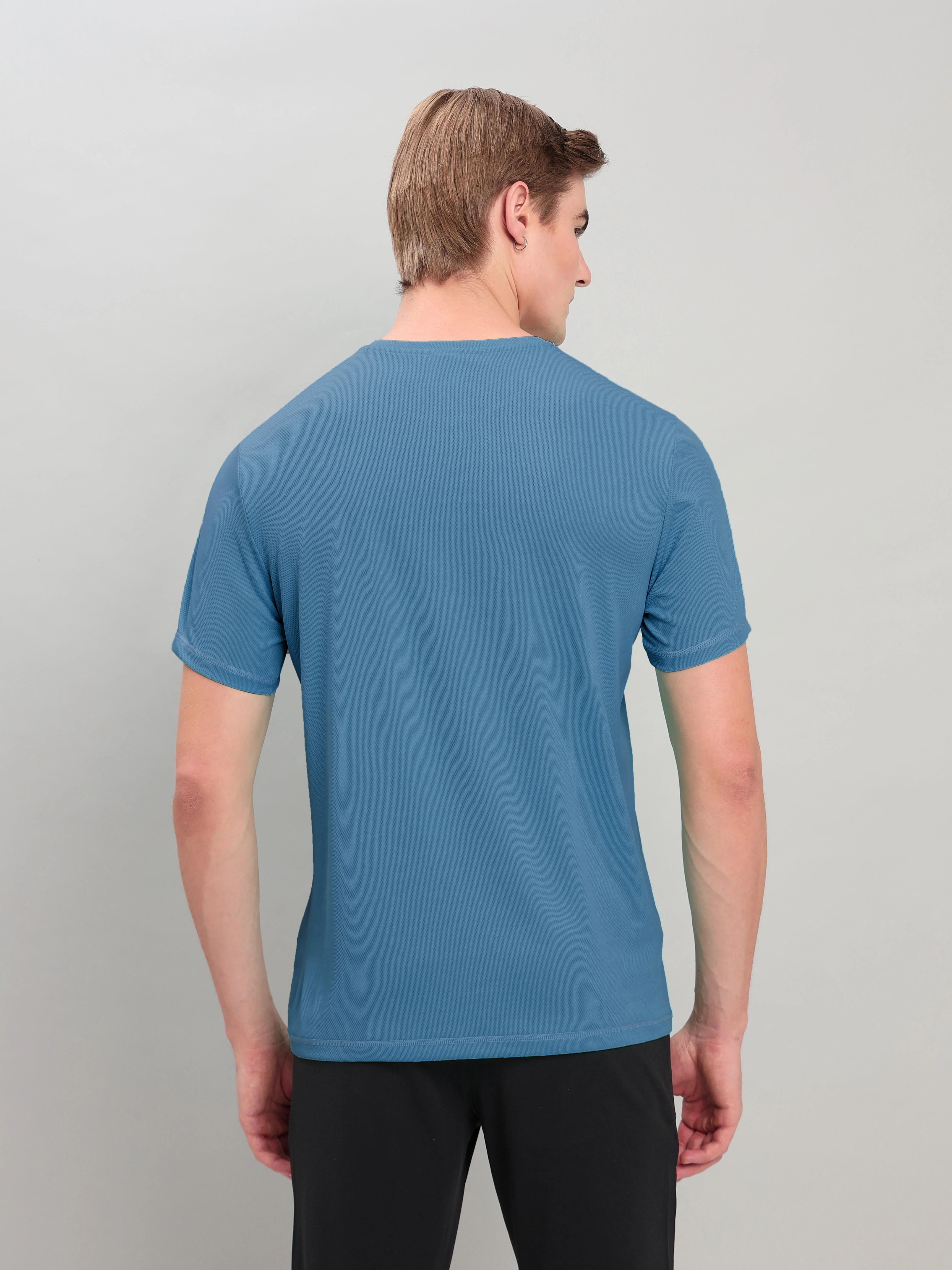 Men Solid Slim Fit Crew Neck T-shirt with TECHNO COOL+ - Image 3