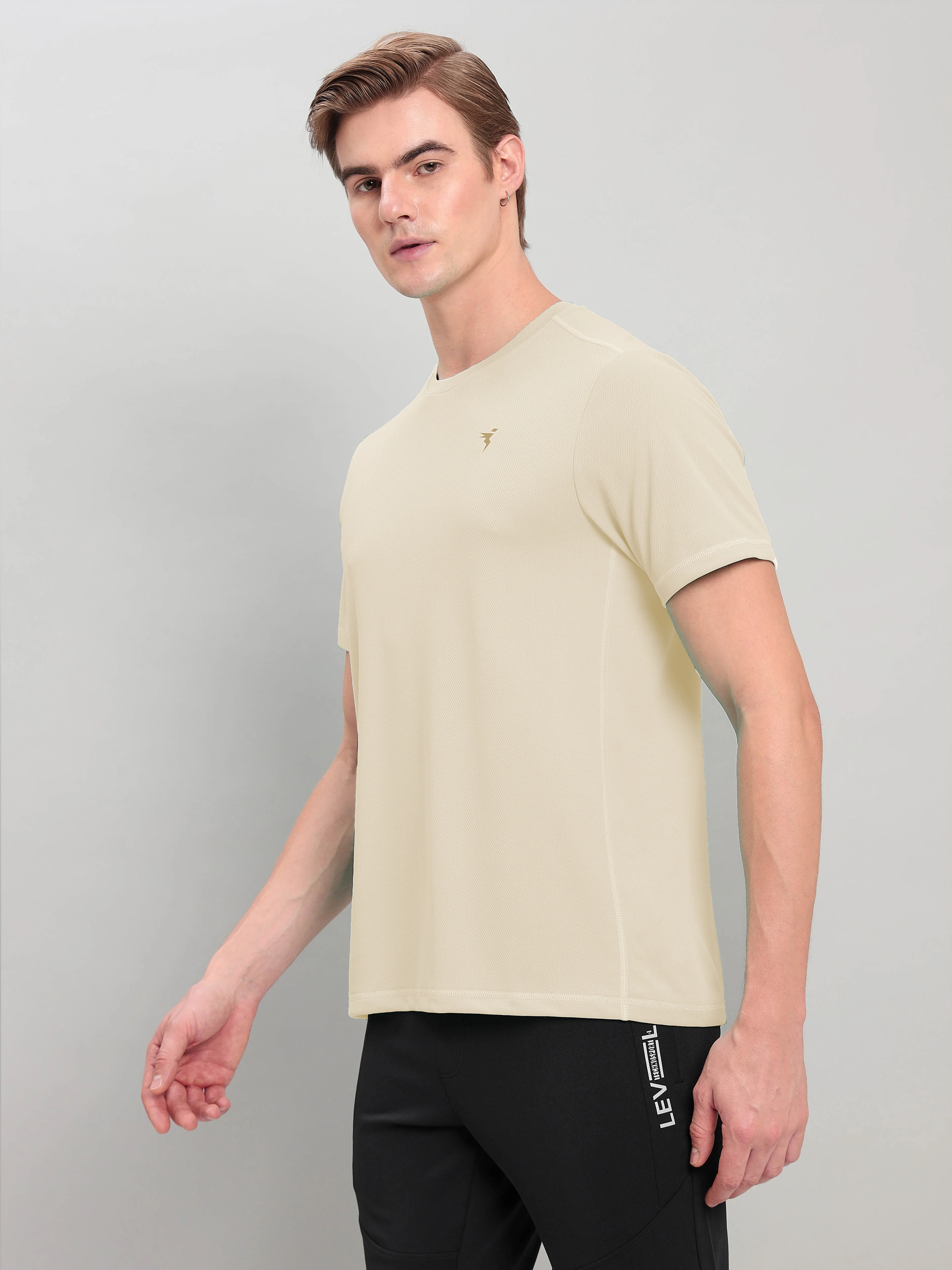 Men Solid Slim Fit Crew Neck T-shirt with TECHNO COOL+