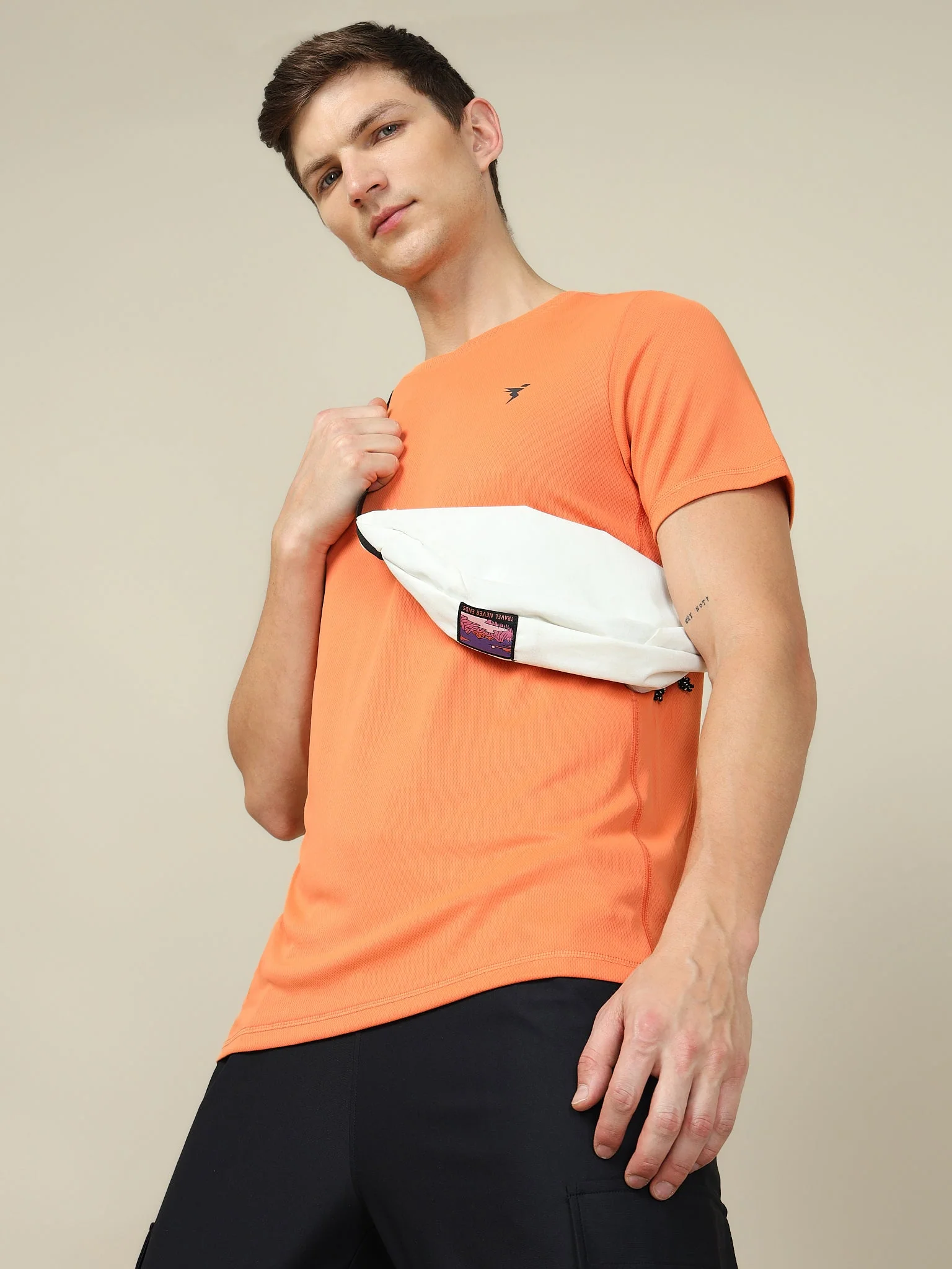 Men Solid Slim Fit Crew Neck T-shirt with TECHNO COOL+