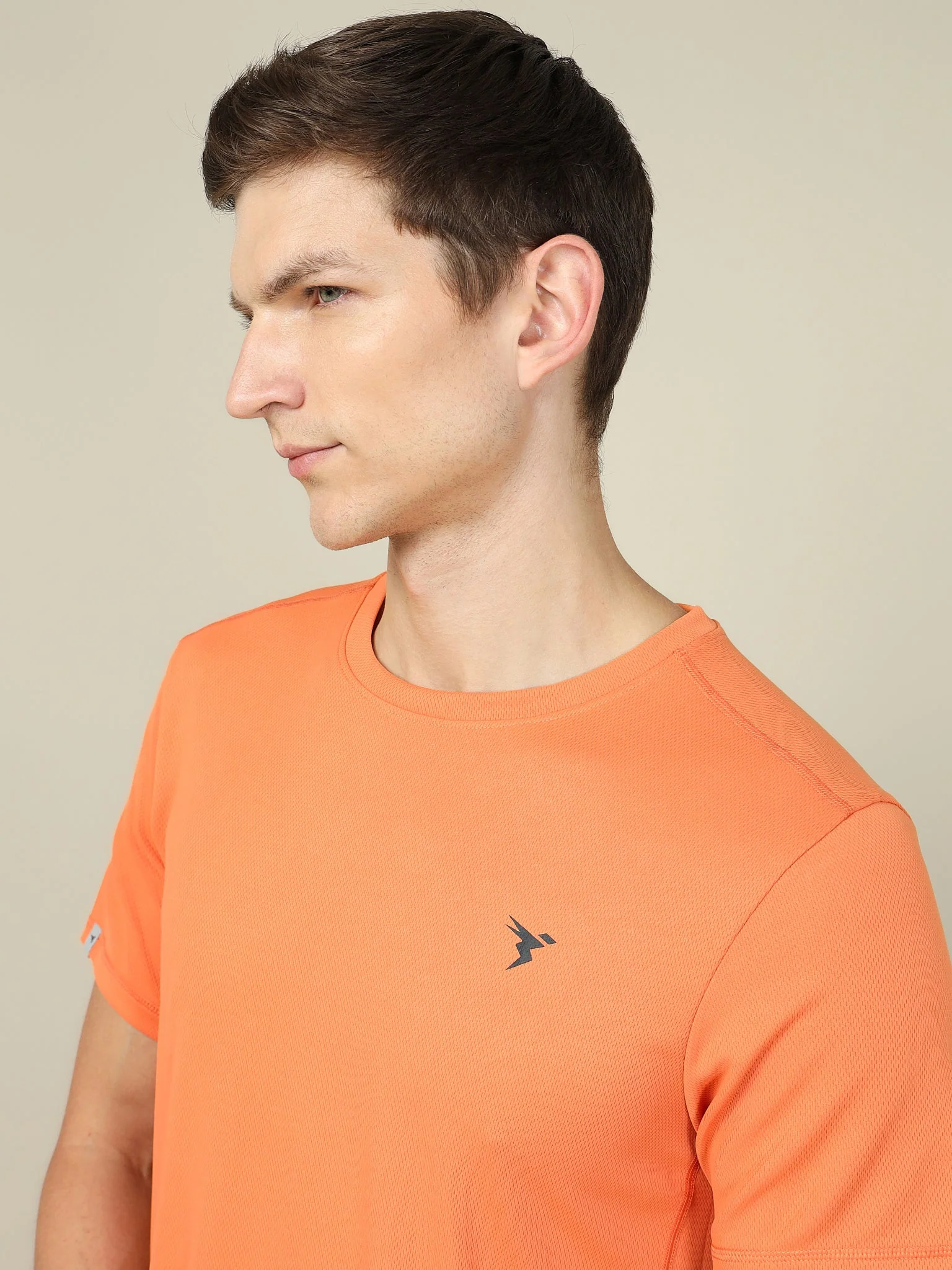 Men Solid Slim Fit Crew Neck T-shirt with TECHNO COOL+ - Image 6