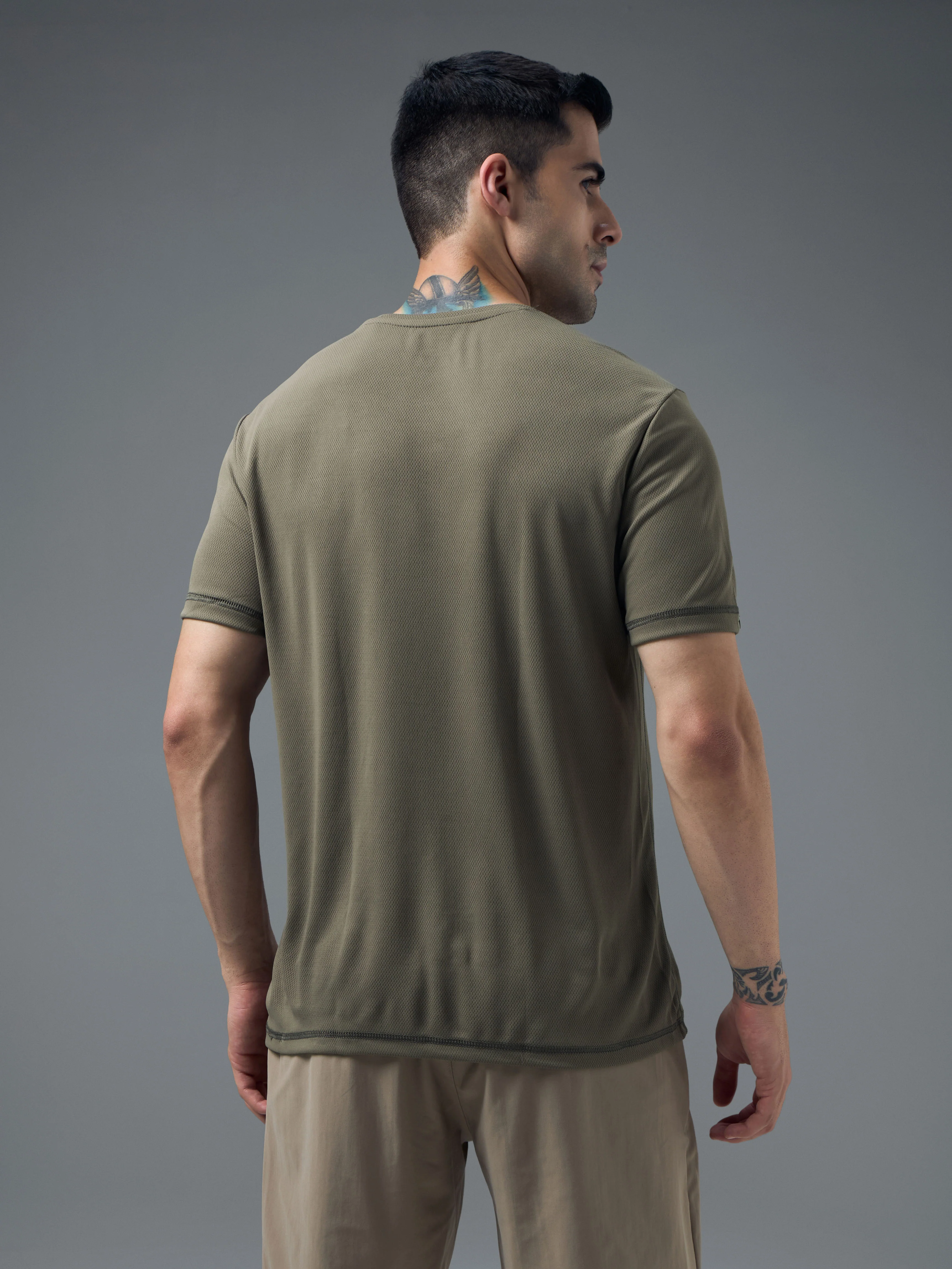 Men Solid Slim Fit Crew Neck T-shirt with TECHNO COOL+ - Image 3