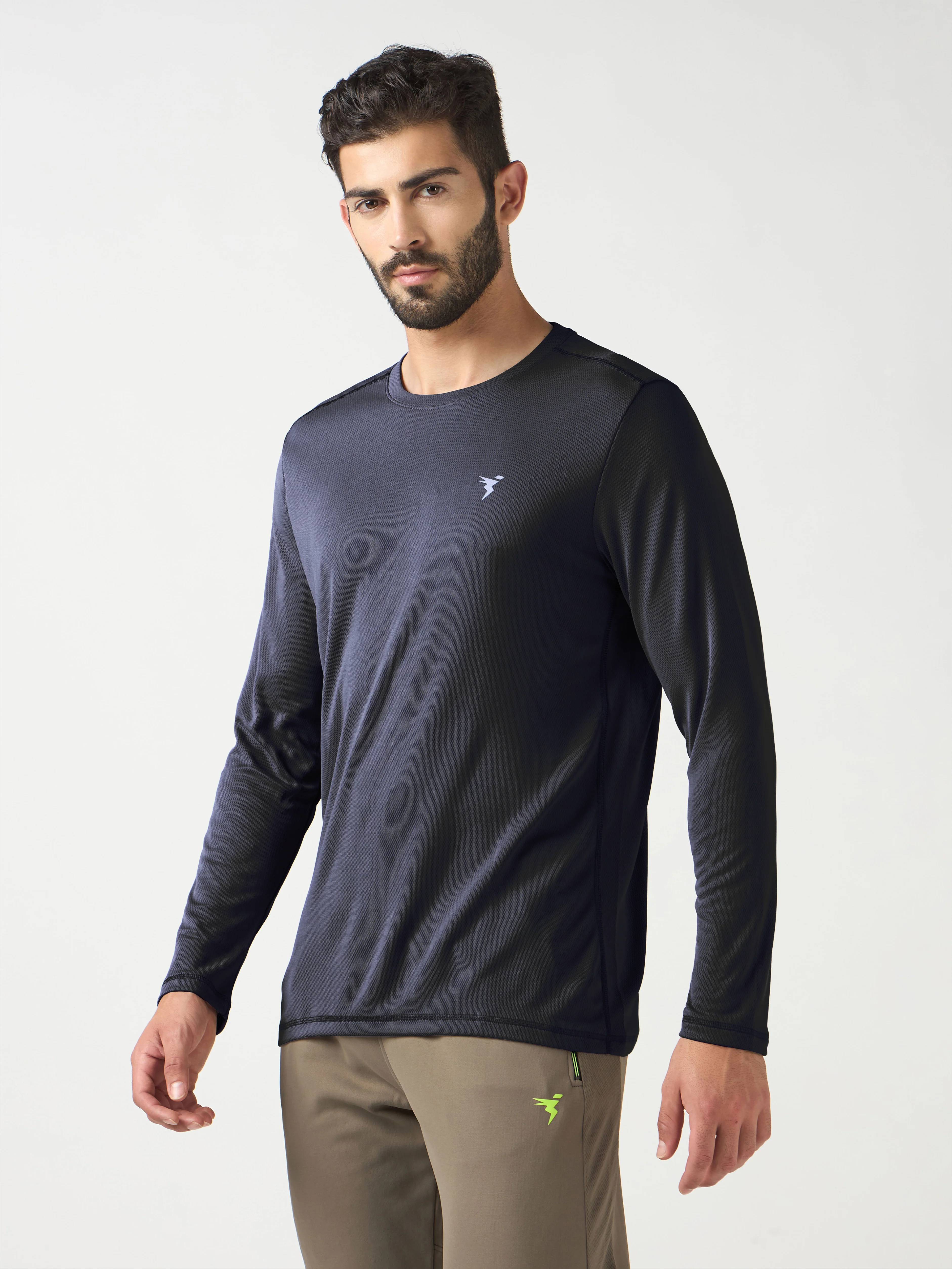 Men Solid Slim Fit Crew Neck T-shirt with TECHNO COOL+ - Image 3