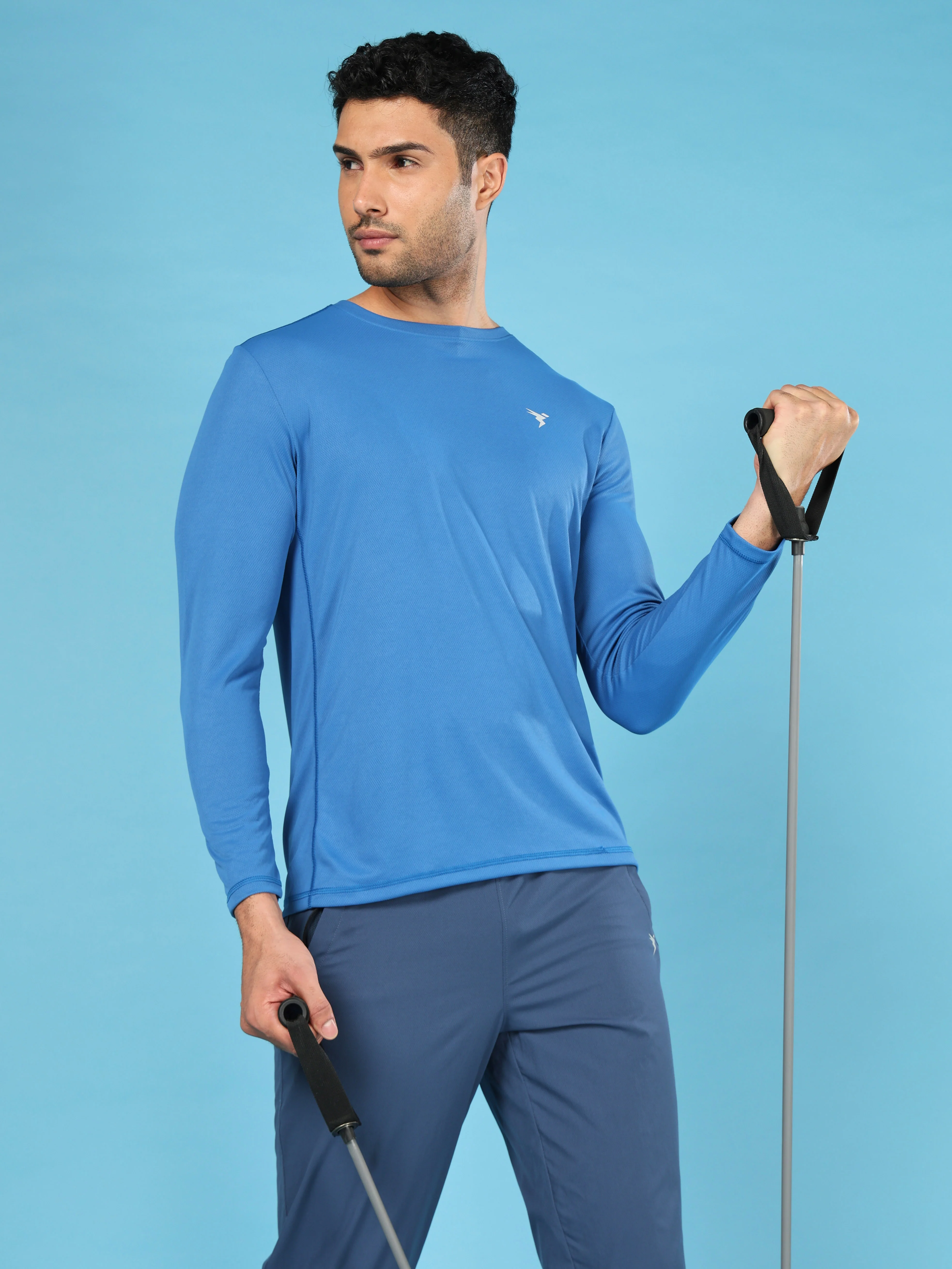 Men Solid Slim Fit Crew Neck T-shirt with TECHNO COOL+