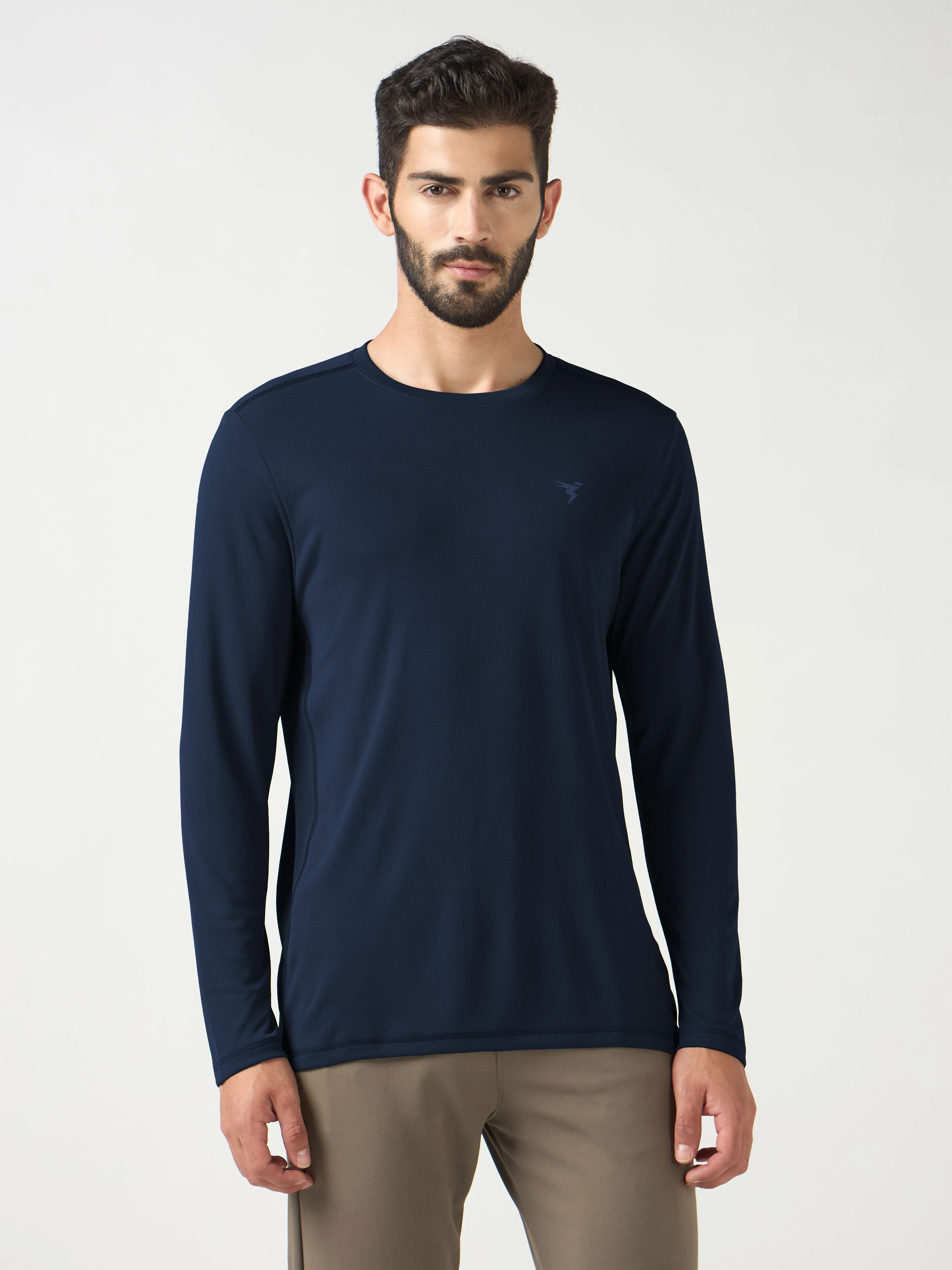Men Solid Slim Fit Crew Neck T-shirt with TECHNO COOL+
