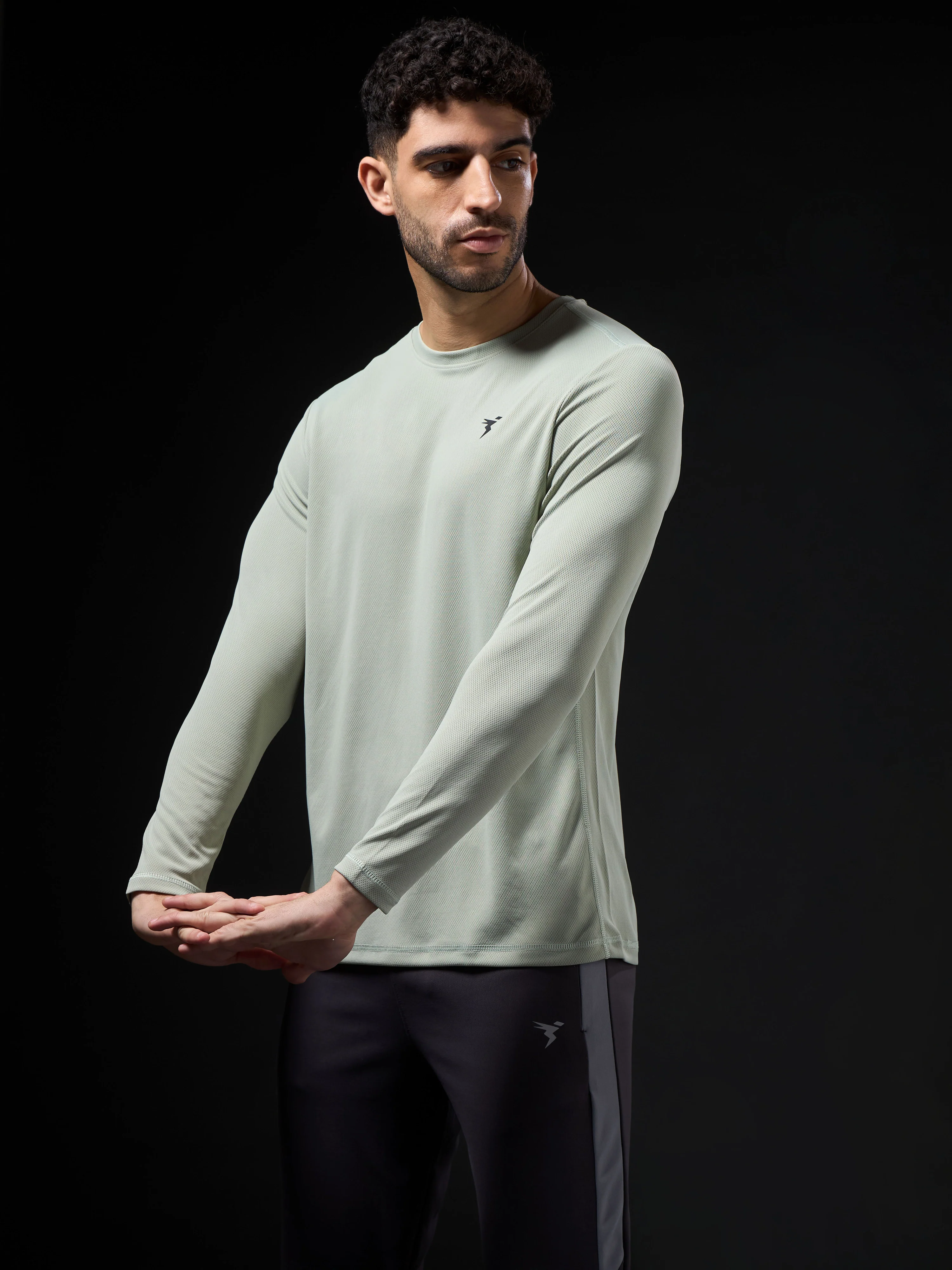 Men Solid Slim Fit Crew Neck T-shirt with TECHNO COOL+ - Image 4