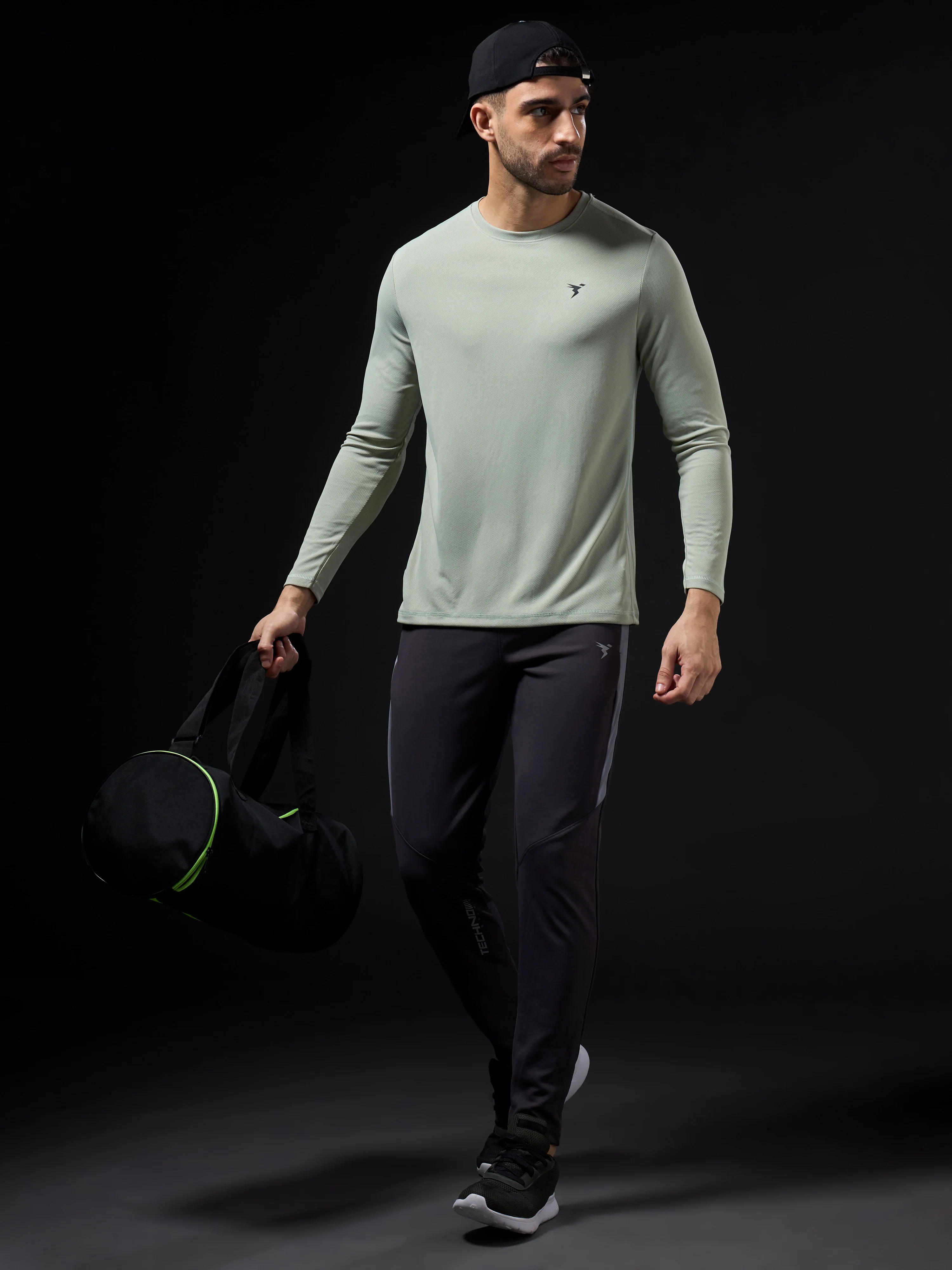 Men Solid Slim Fit Crew Neck T-shirt with TECHNO COOL+ - Image 5