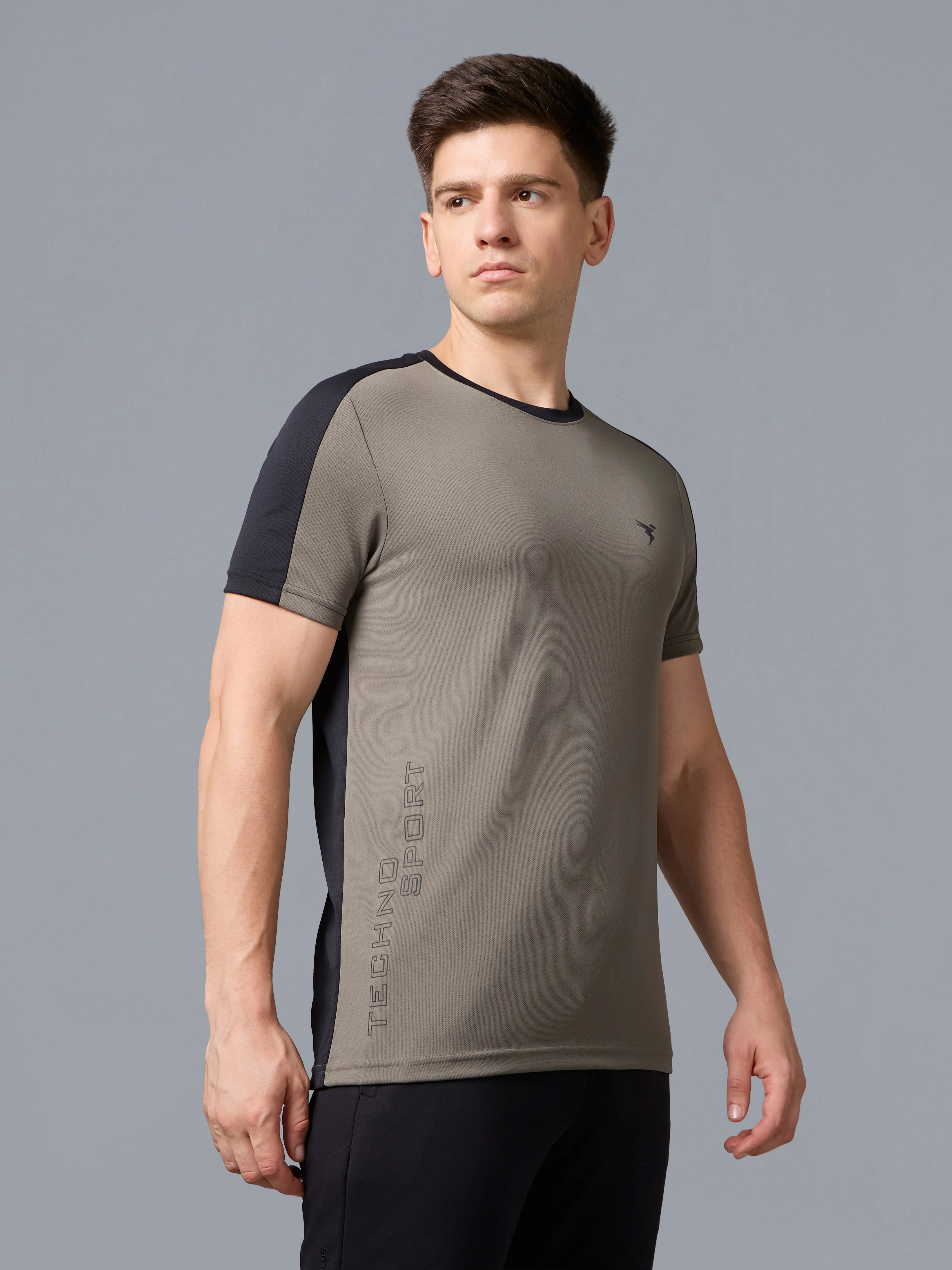 Men Solid Slim Fit Crew Neck T-shirt with TECHNO COOL+ - Image 3