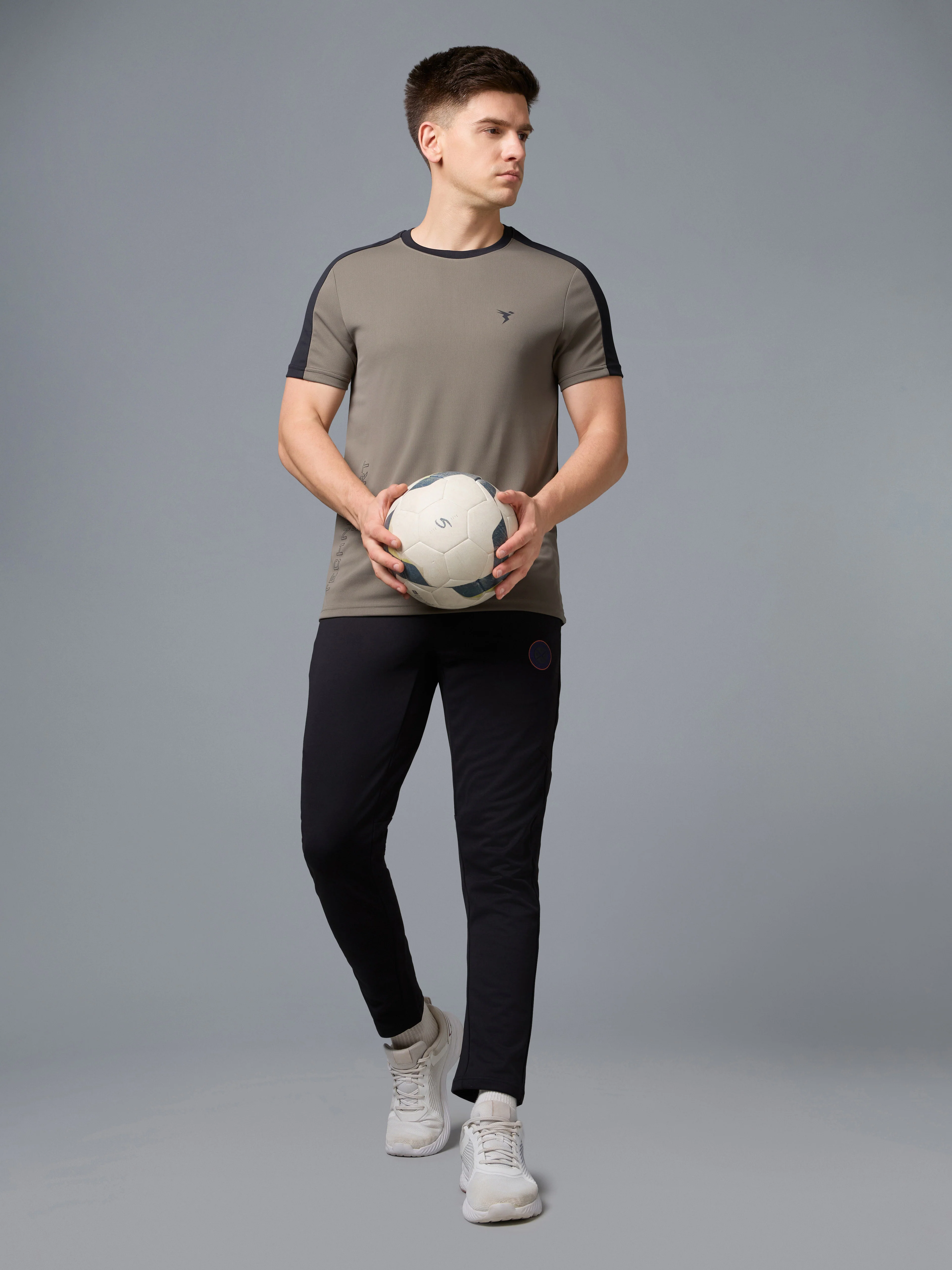 Men Solid Slim Fit Crew Neck T-shirt with TECHNO COOL+ - Image 7