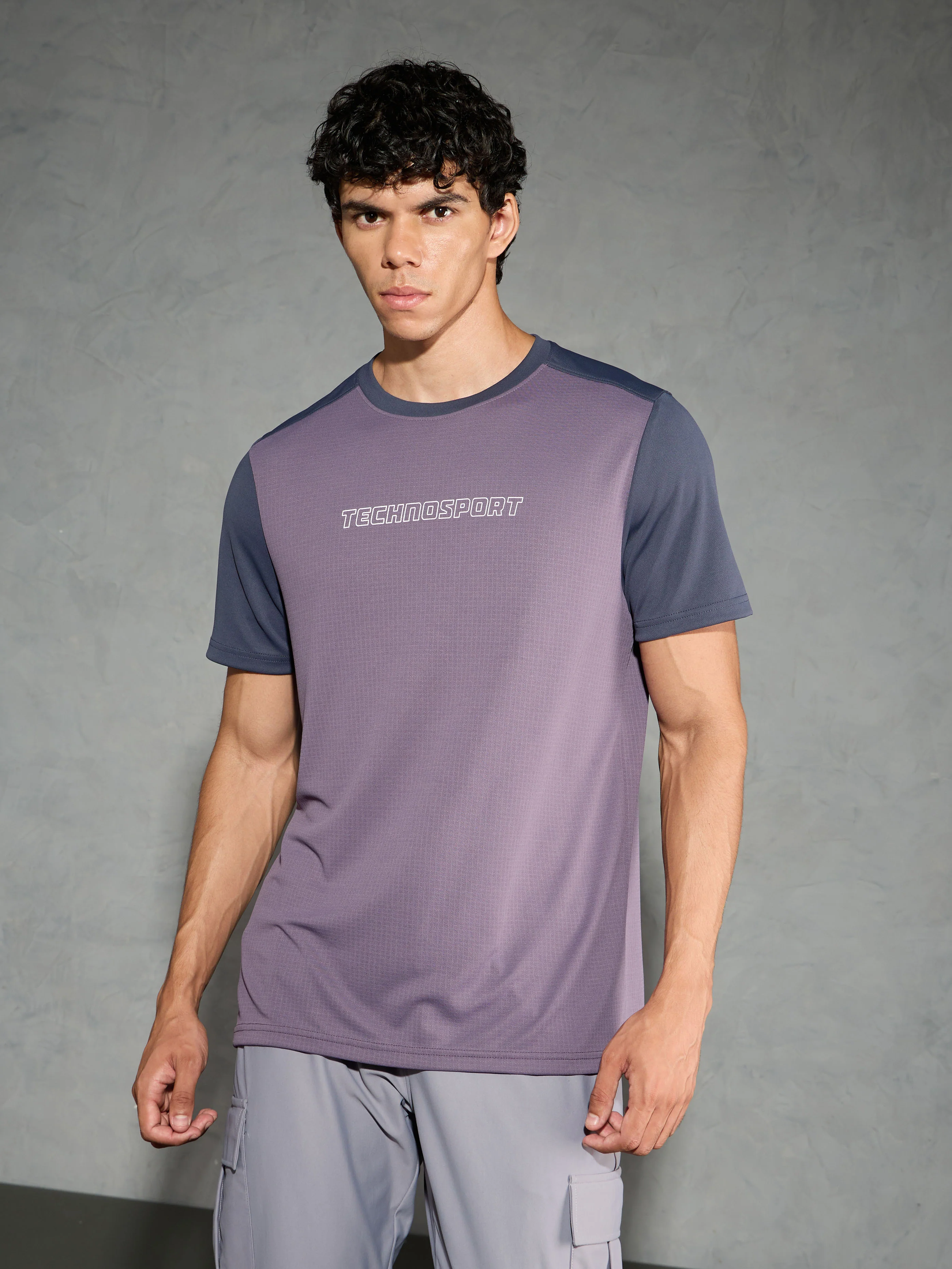Men Colorblock Slim Fit Crew Neck T-shirt with TECHNO COOL+ - Image 2
