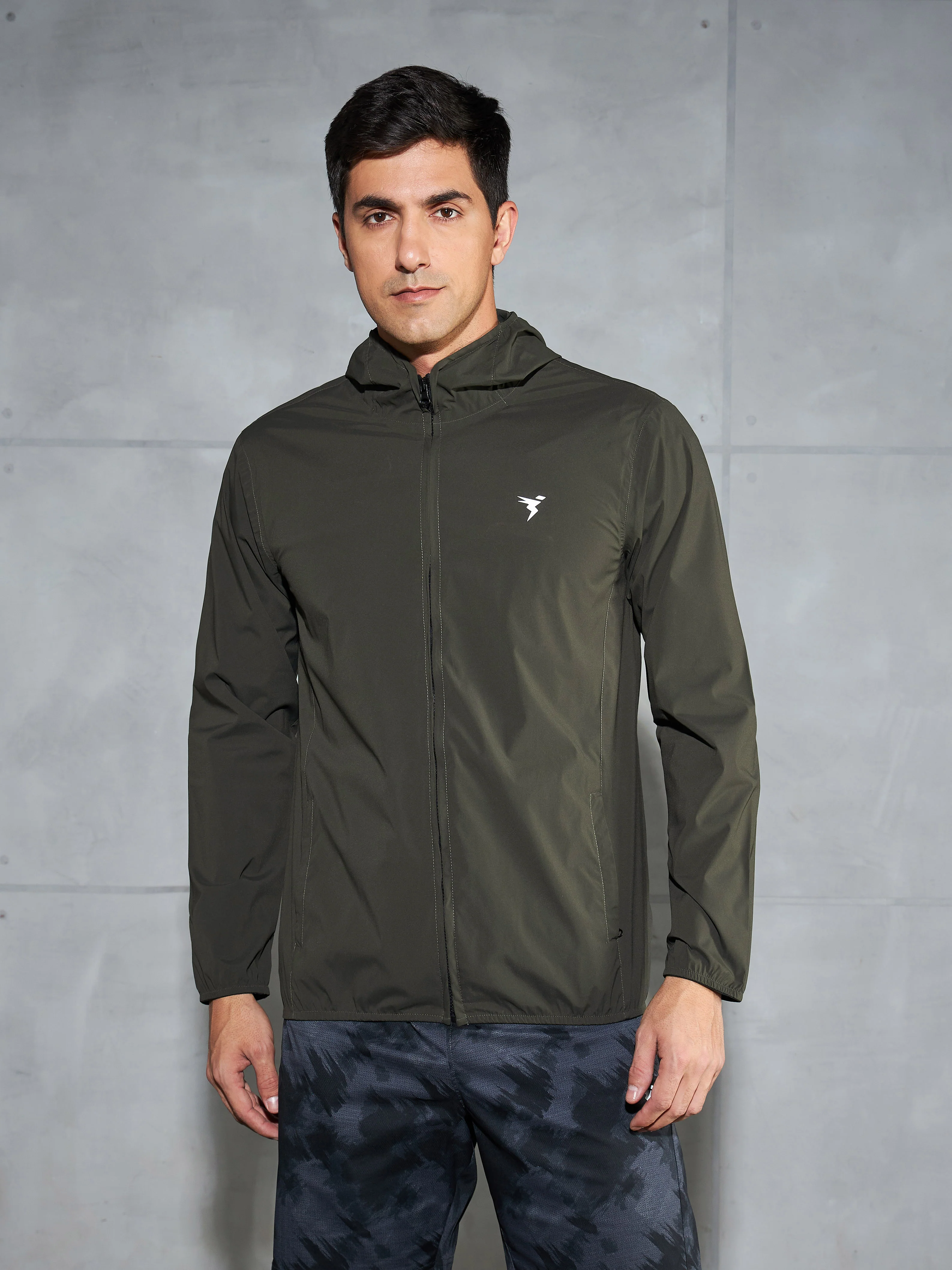 Men Solid Slim Fit Hooded Wrinkle Free Raincoat - Image 2