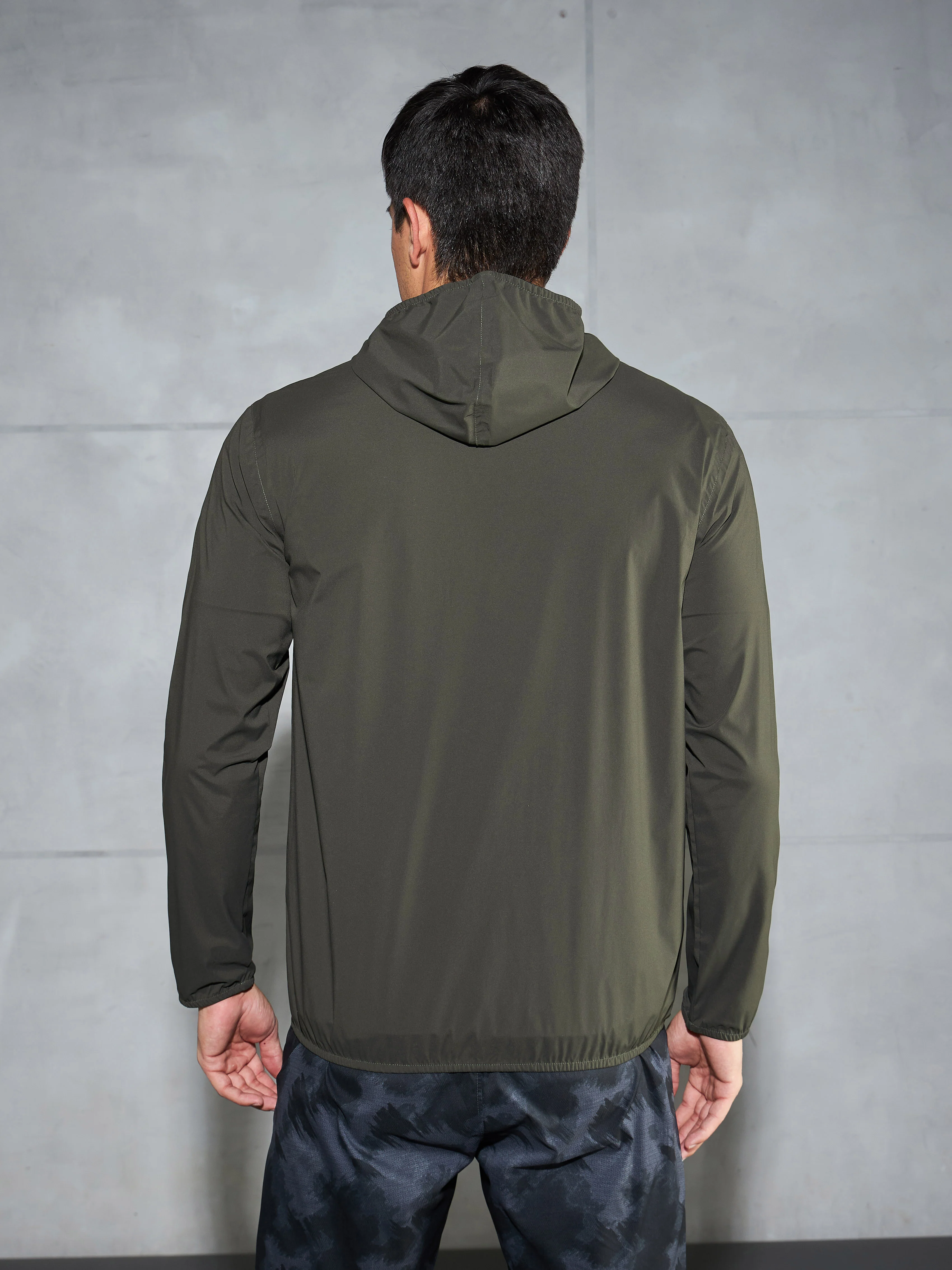 Men Solid Slim Fit Hooded Wrinkle Free Raincoat - Image 3