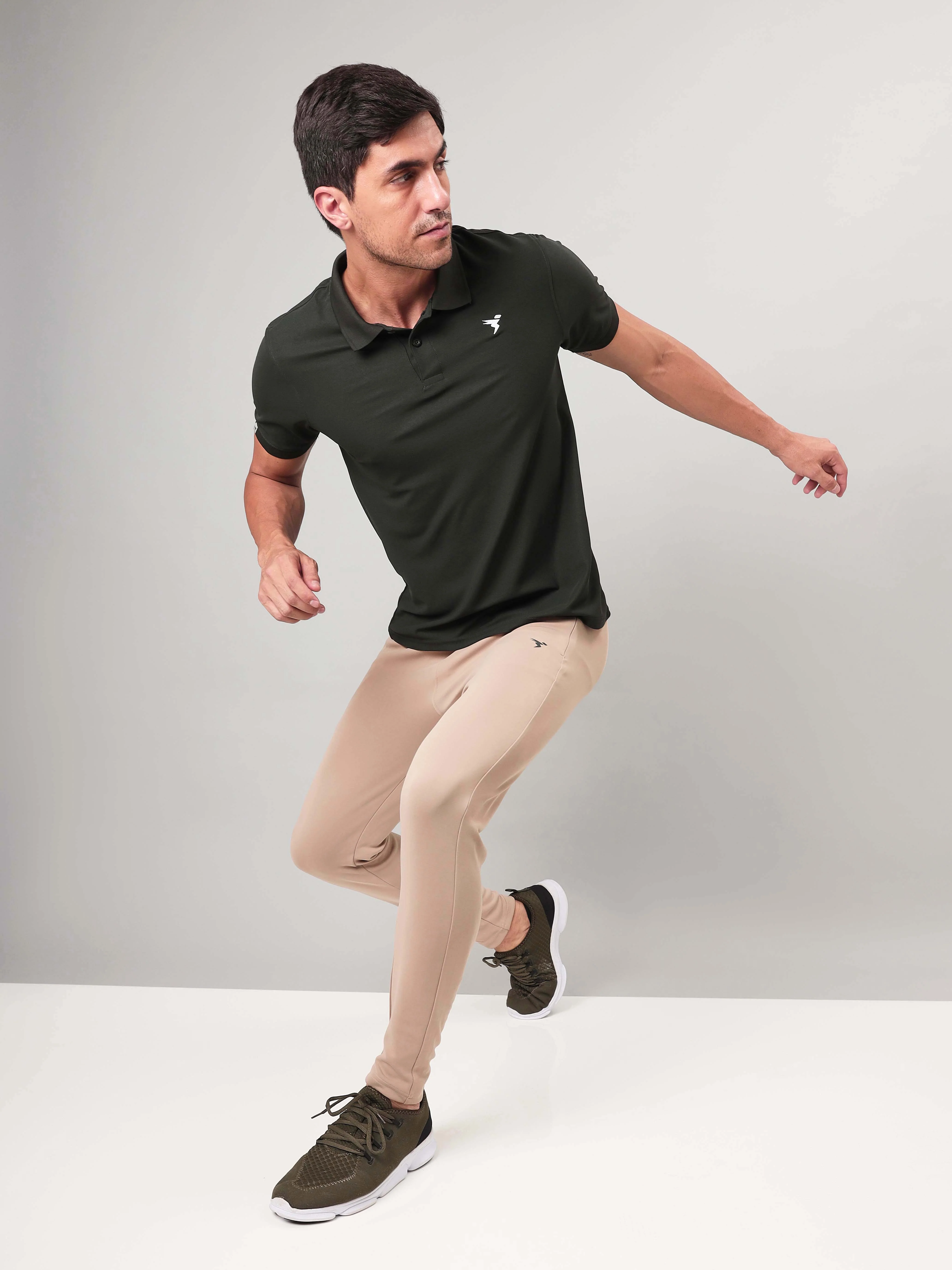 Men Solid Slim Fit Polo T-shirt with MATPIQ - Image 5