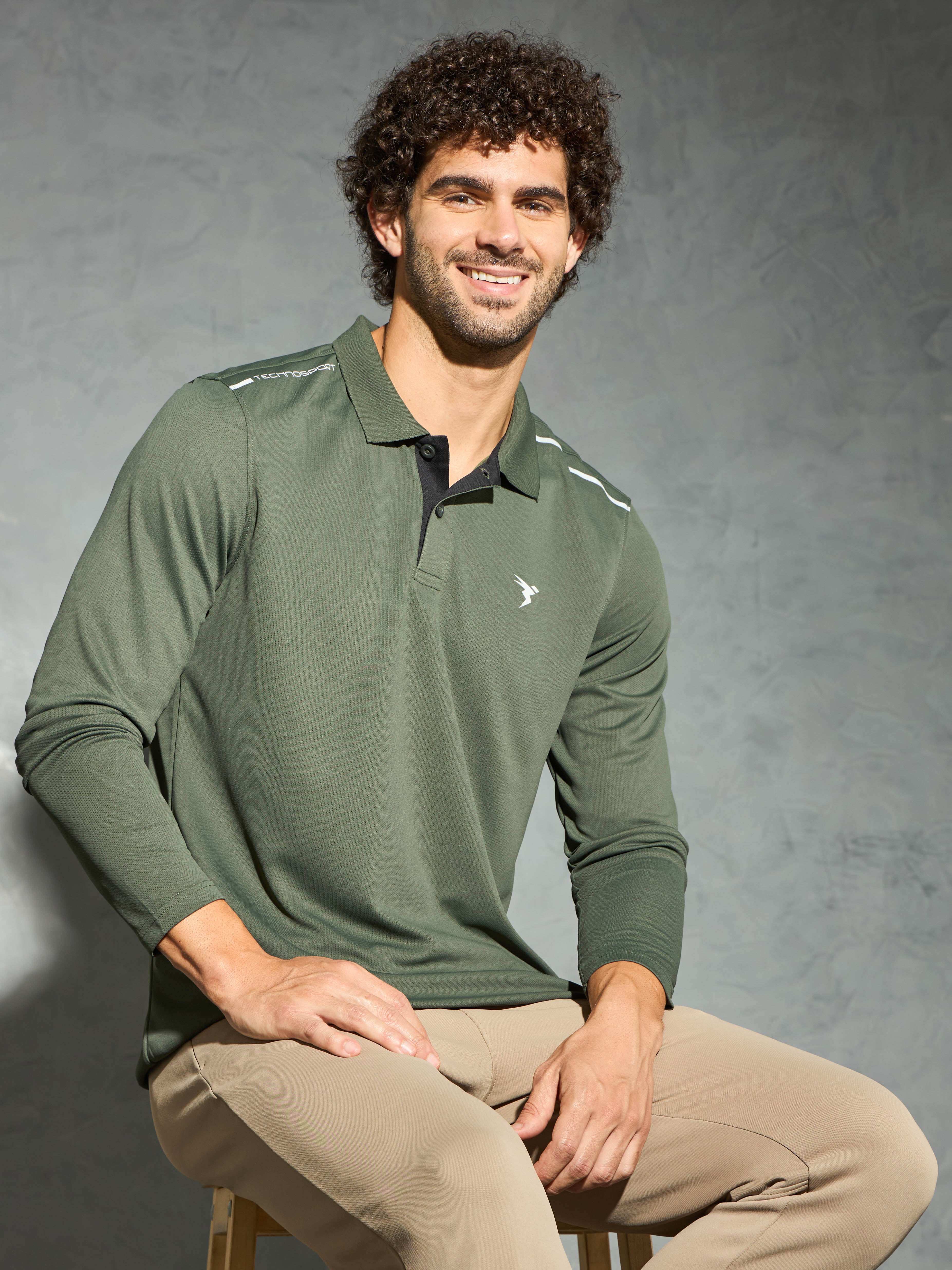Men Solid Slim Fit Polo T-shirt with TECHNOCOOL+ - Image 2