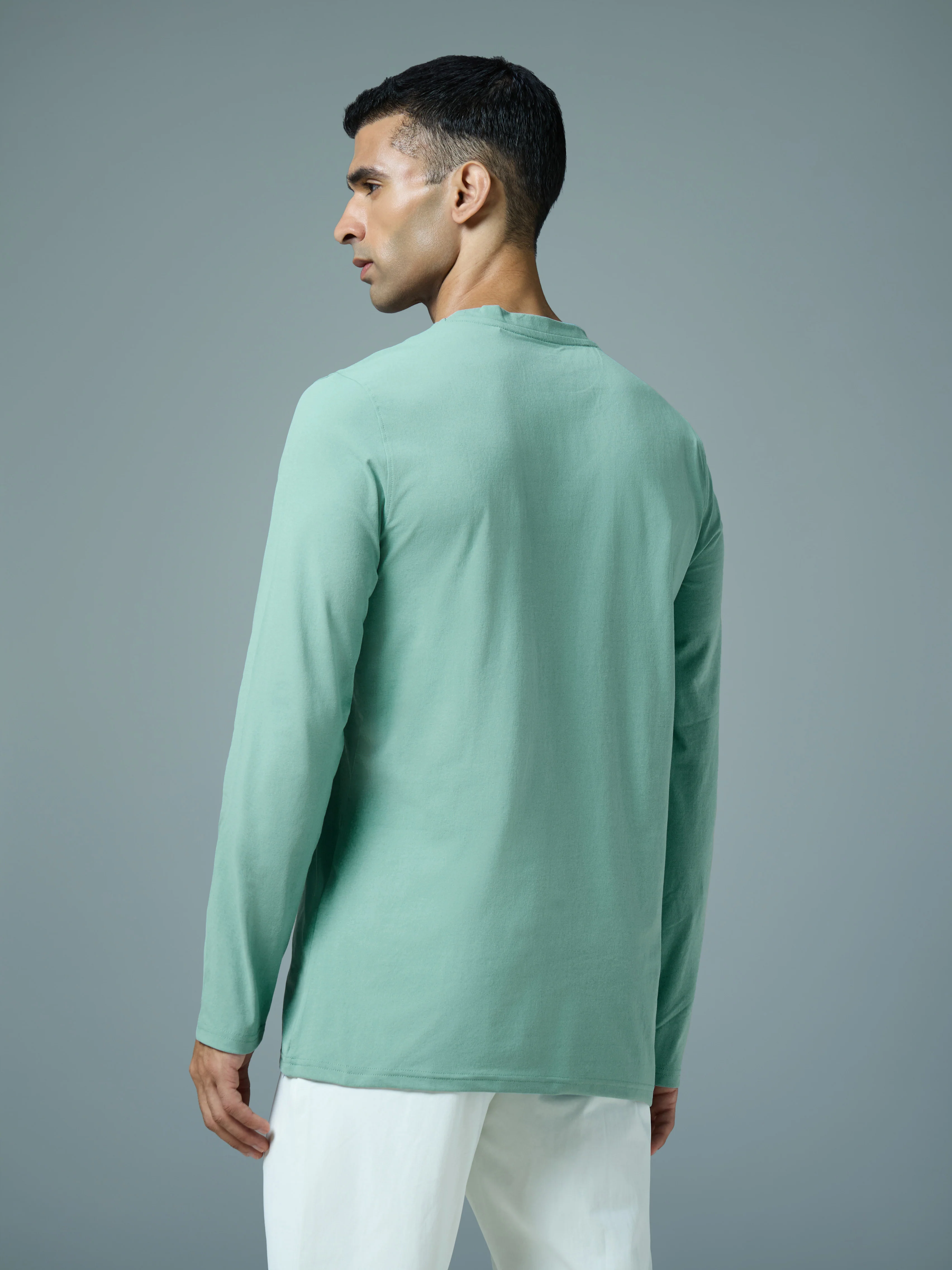 Men Solid Slim Fit Round Neck Sports T-shirt with COTFLEX - Image 3