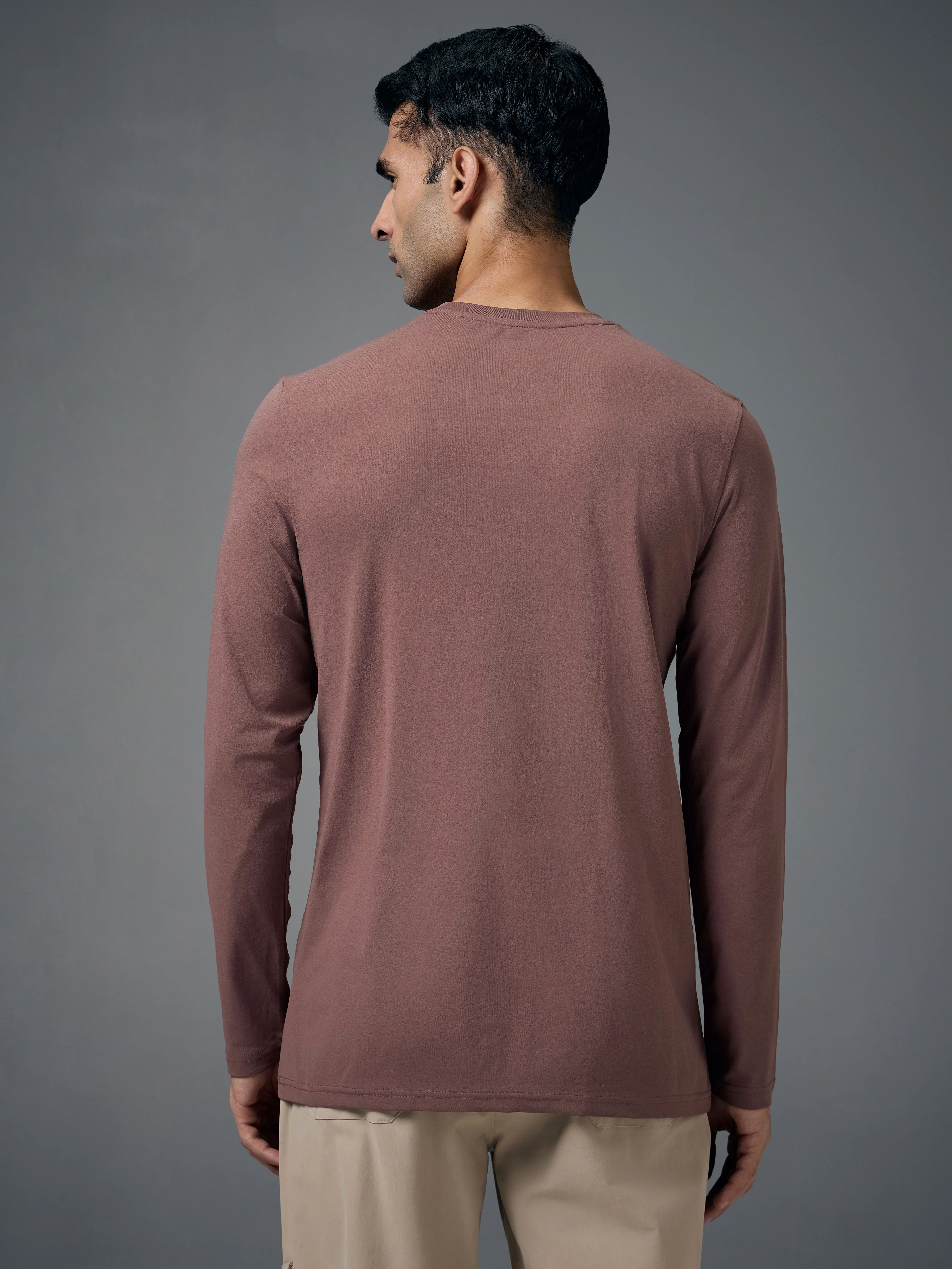 Men Solid Slim Fit Round Neck Sports T-shirt with COTFLEX - Image 3