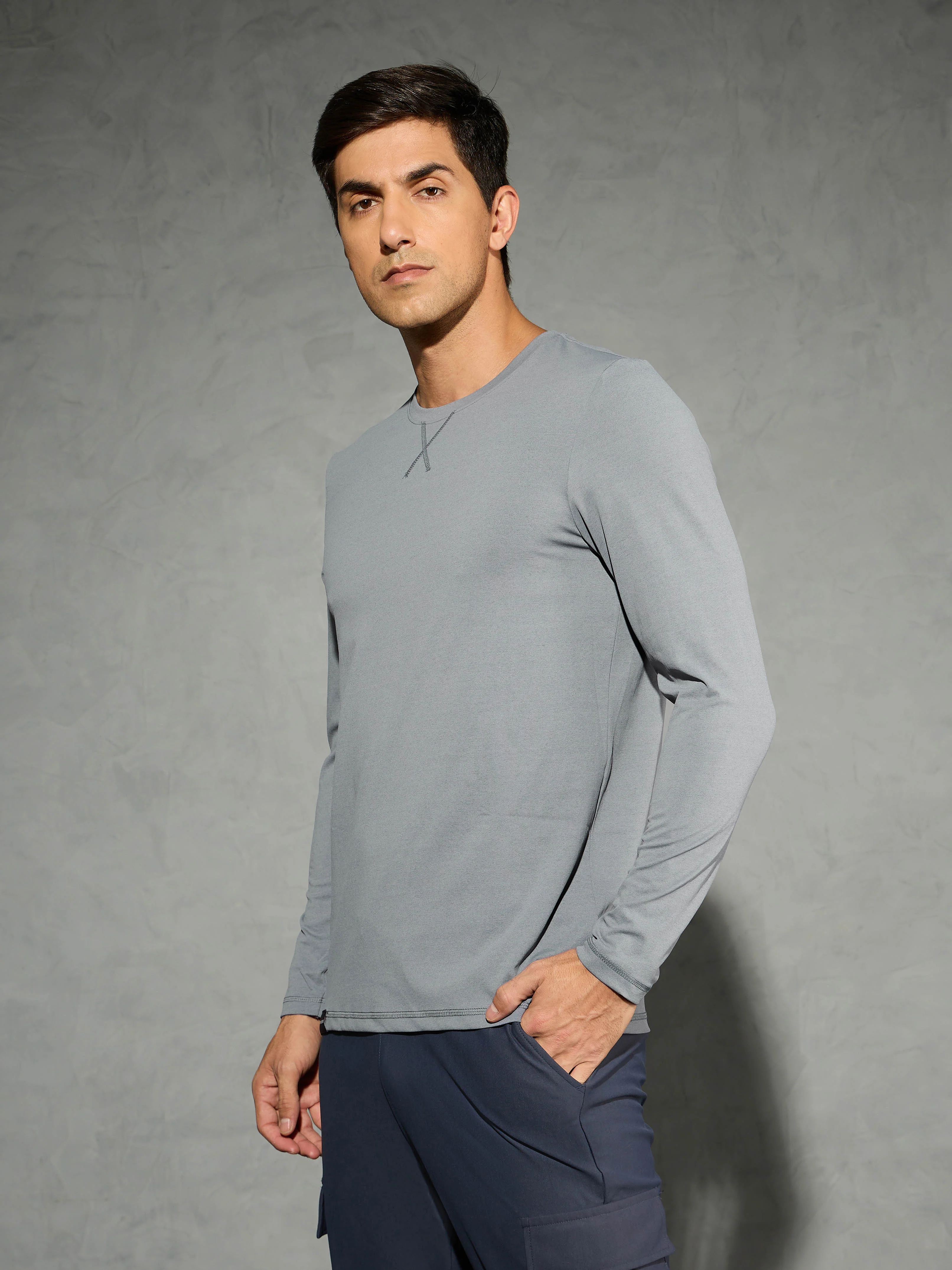 Men Solid Slim Fit Round Neck Sports T-shirt with COTFLEX - Image 4