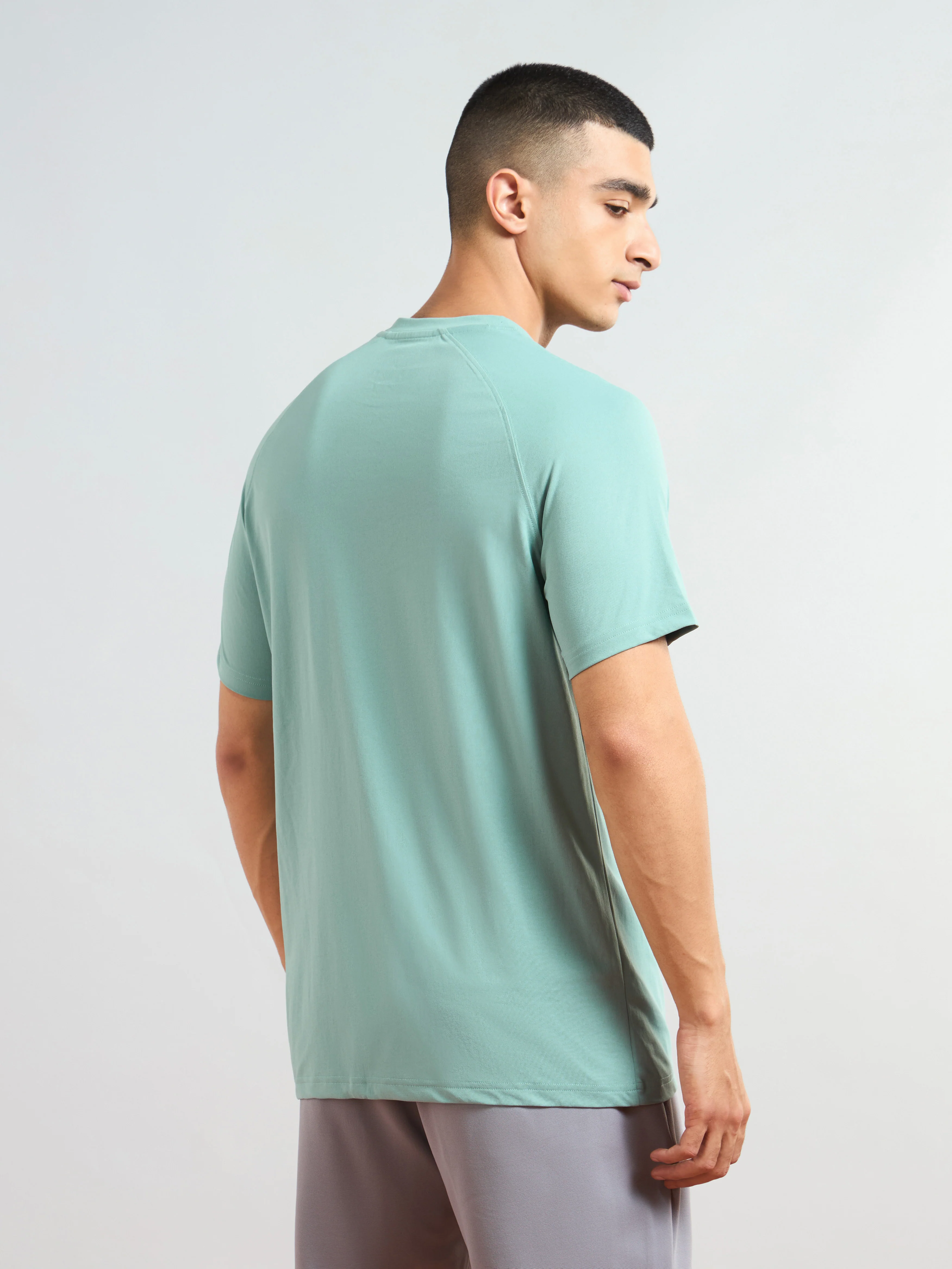 Men Solid Slim Fit Round Neck T-shirt with COTFLEX - Image 3