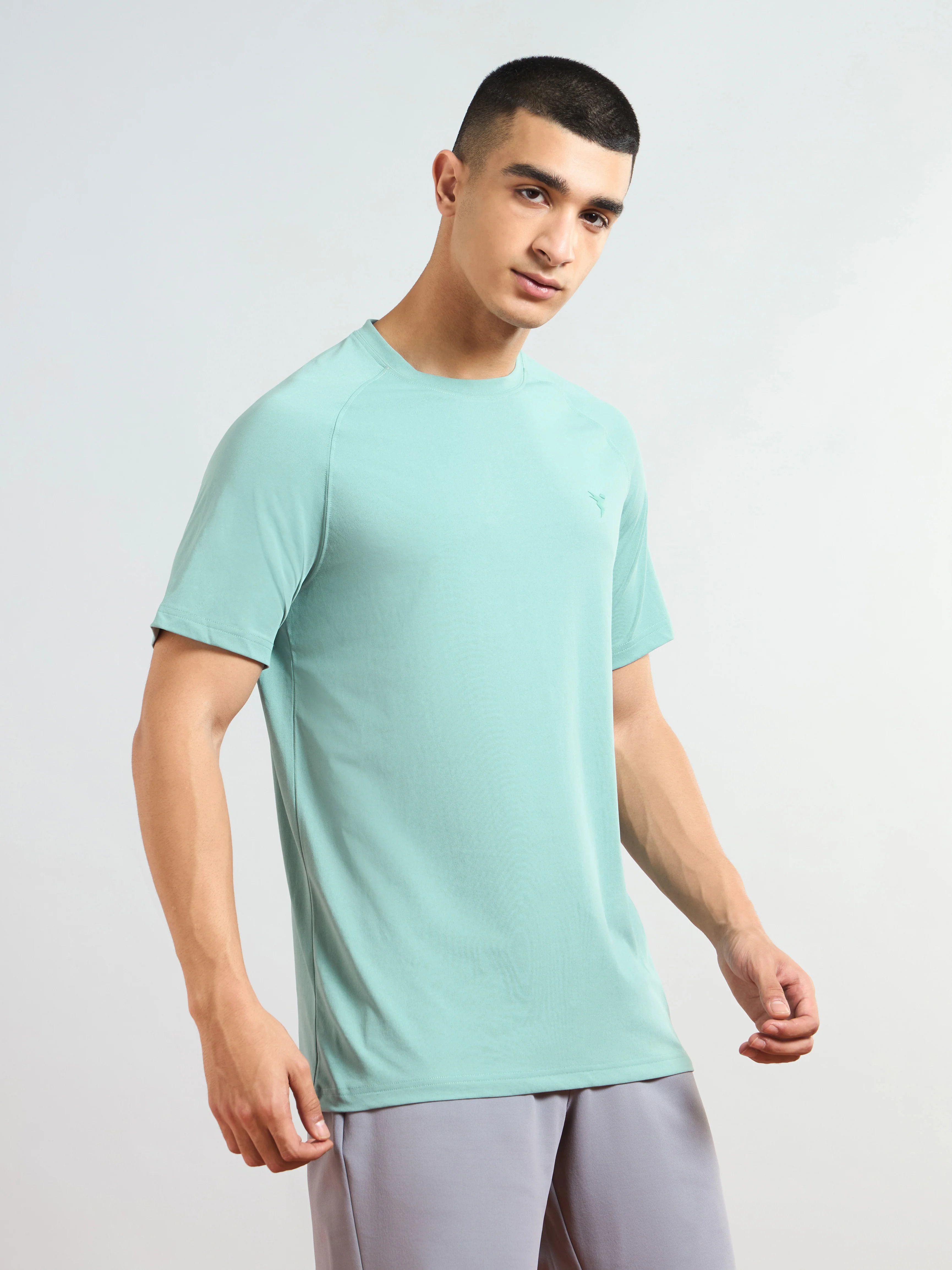 Men Solid Slim Fit Round Neck T-shirt with COTFLEX - Image 4