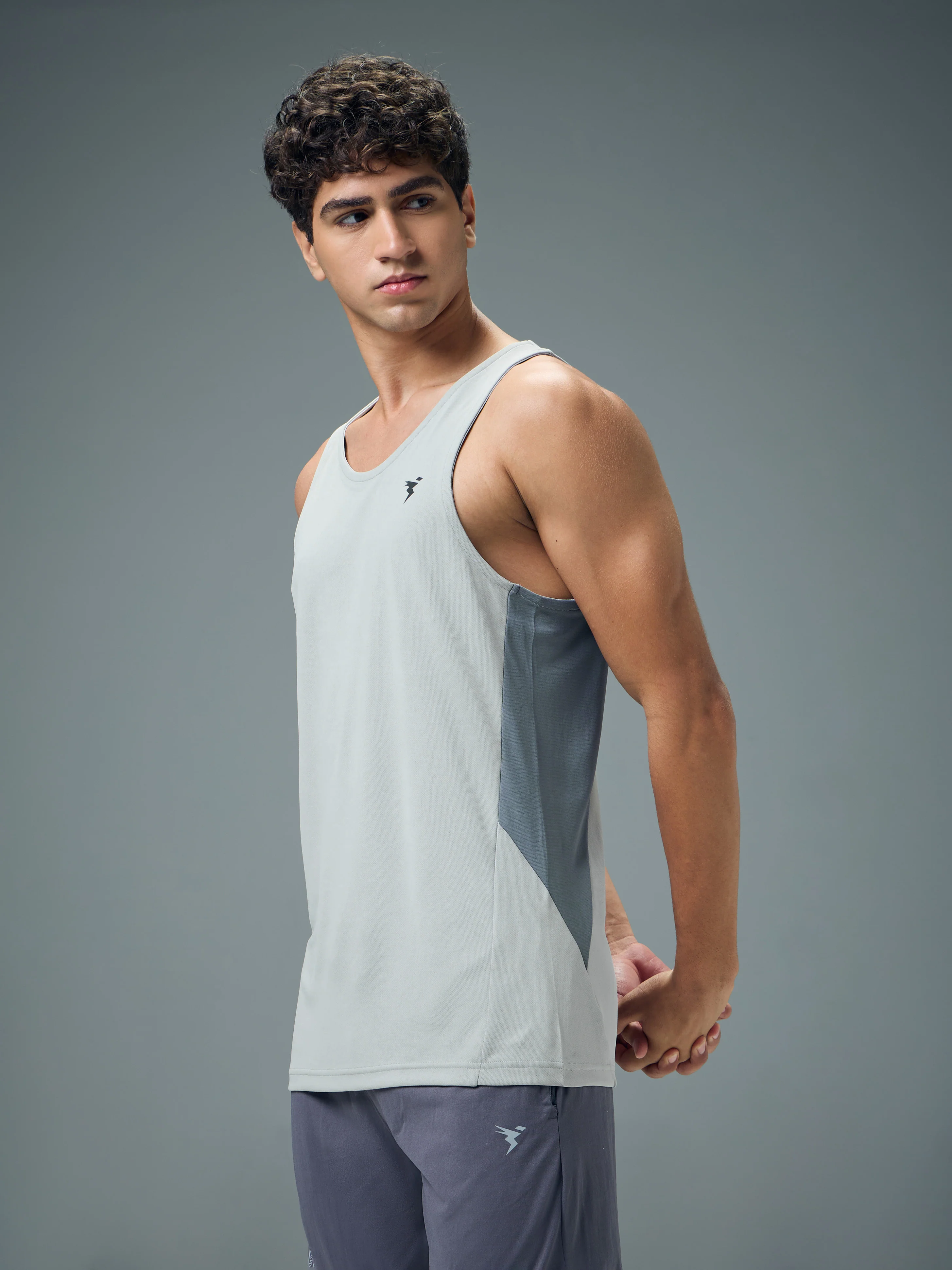 Men Solid Slim Fit Scoop Neck Sports Innerwear Vest with TECHNO COOL+ - Image 3