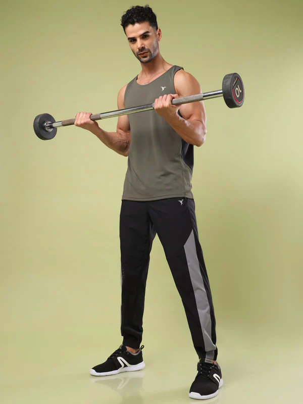 Men Solid Slim Fit Scoop Neck Sports Innerwear Vest with TECHNO COOL+ - Image 4