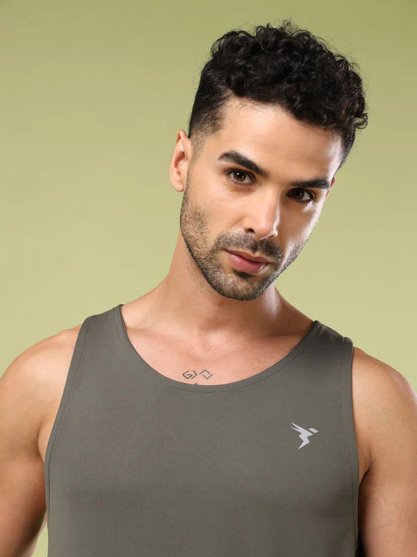 Men Solid Slim Fit Scoop Neck Sports Innerwear Vest with TECHNO COOL+ - Image 5