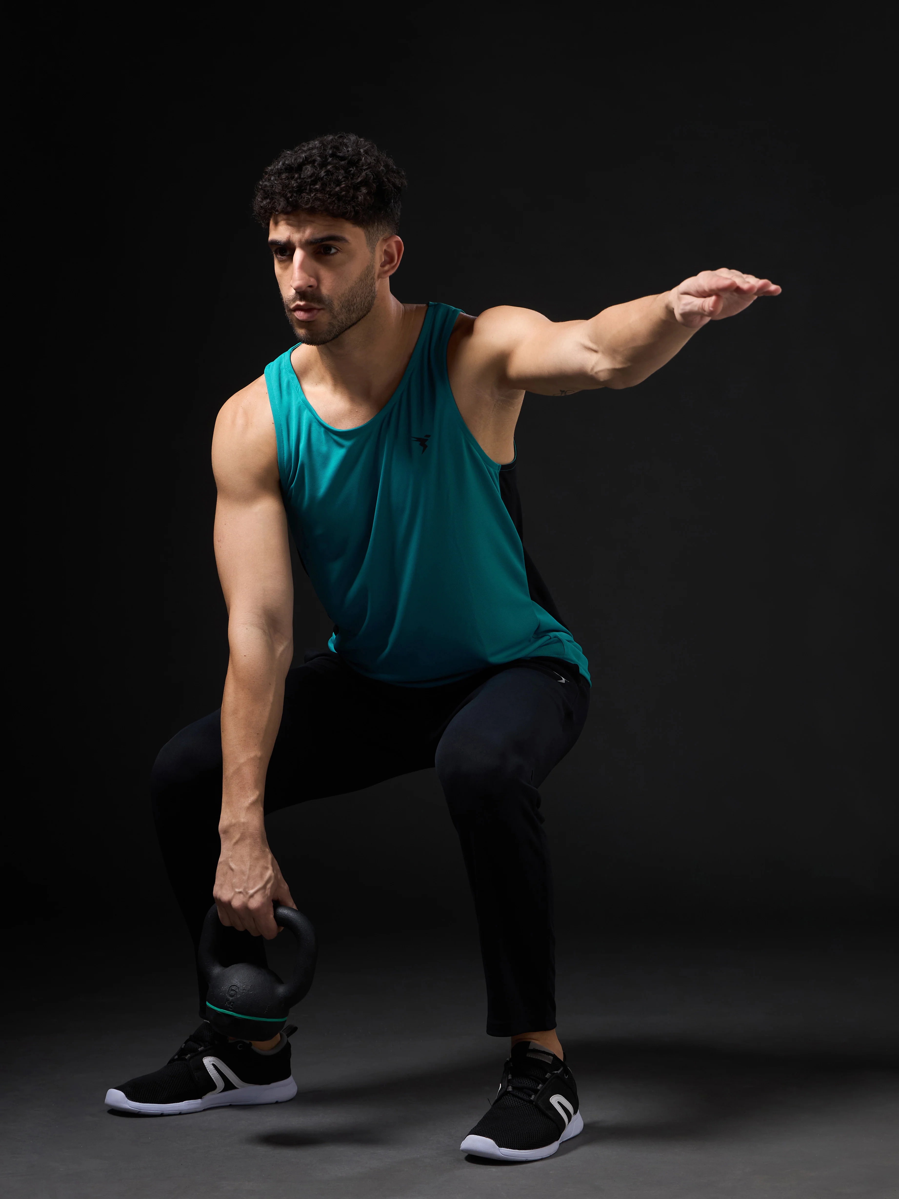 Men Solid Slim Fit Scoop Neck Sports Innerwear Vest with TECHNO COOL+ - Image 5