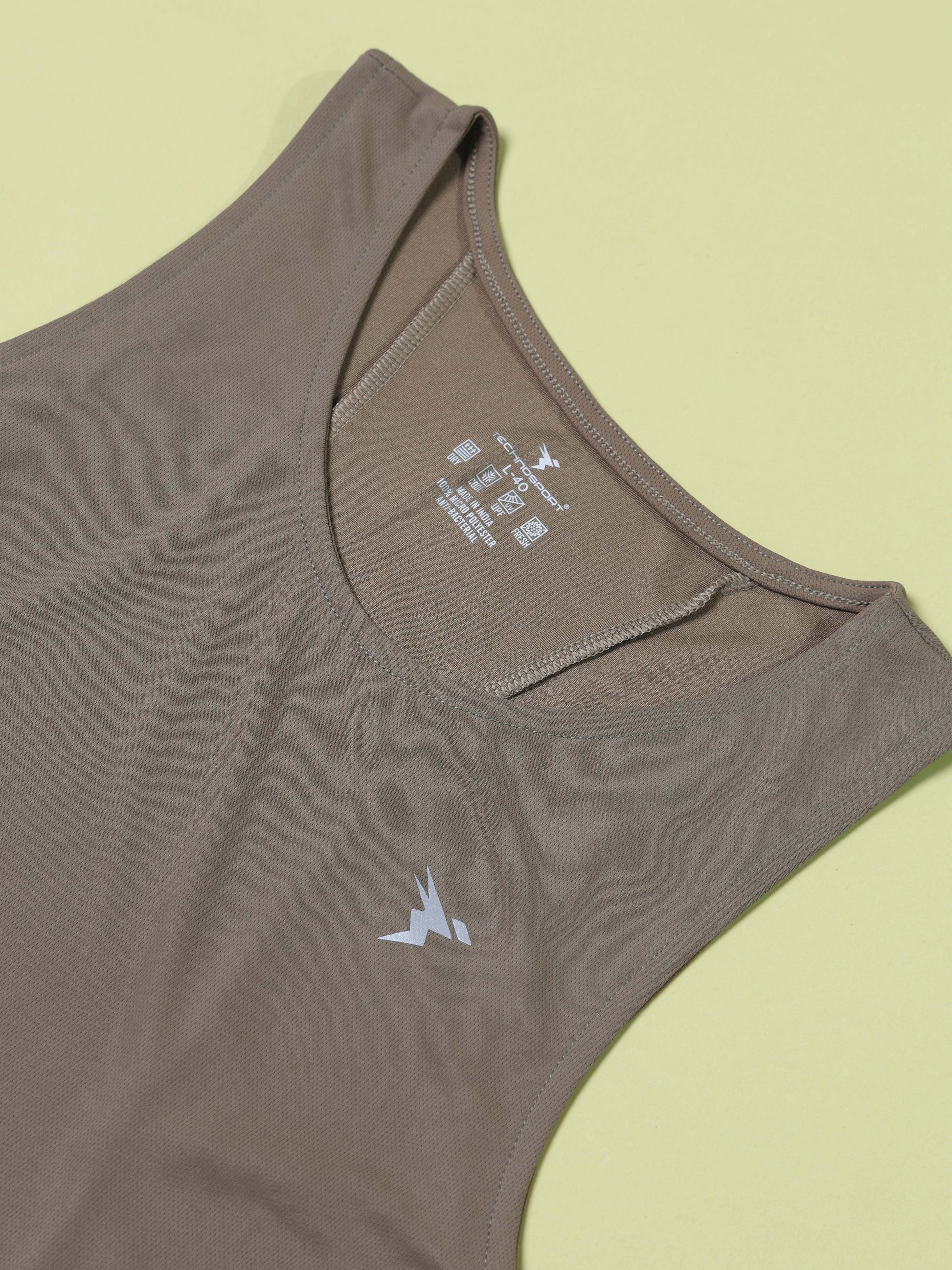 Men Solid Slim Fit Scoop Neck Sports Innerwear Vest with TECHNO COOL+ - Image 8