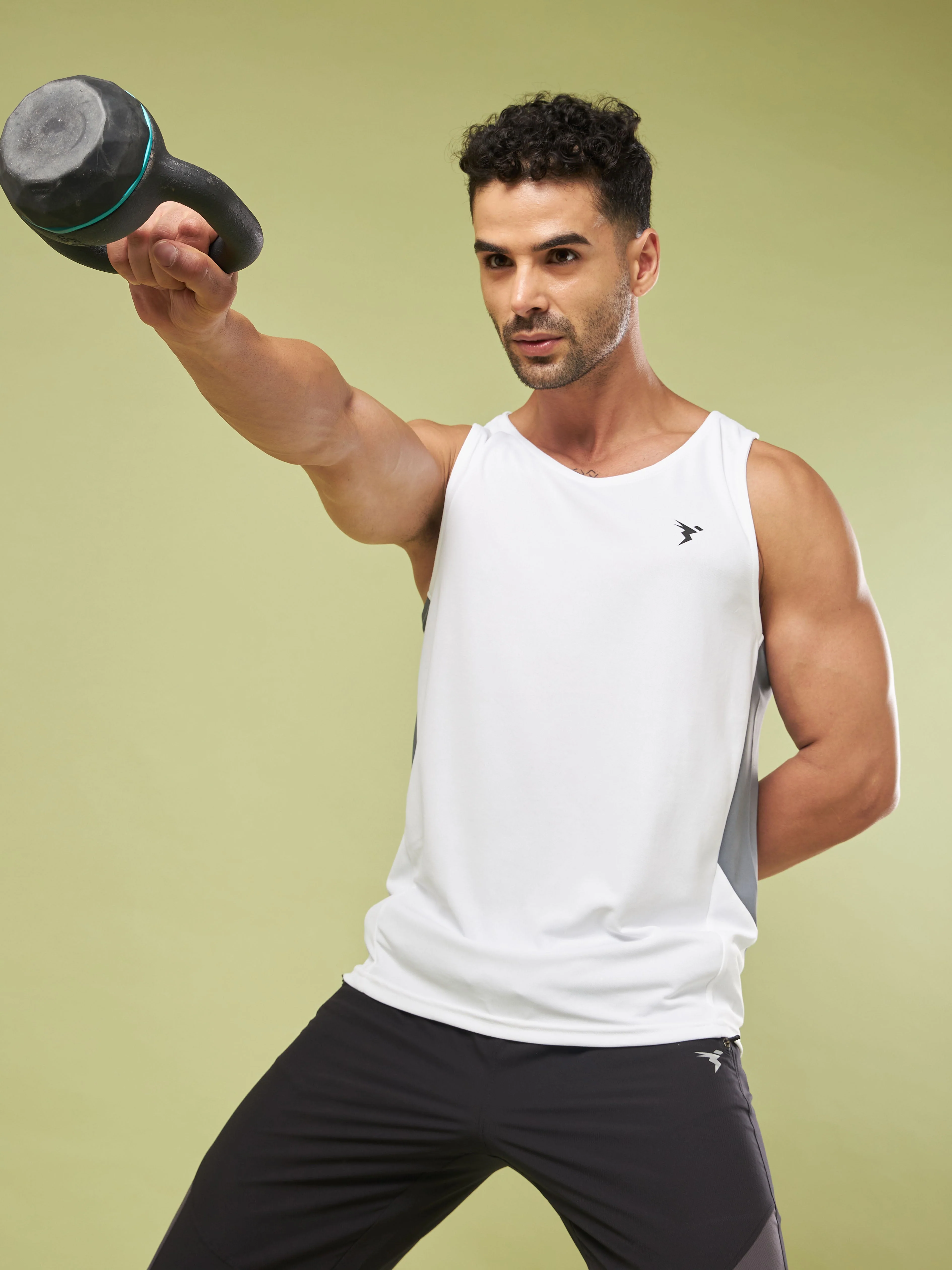 Men Solid Slim Fit Scoop Neck Sports Innerwear Vest with TECHNO COOL+ - Image 2