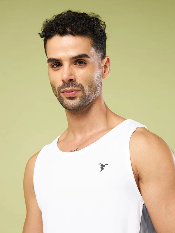 Men Solid Slim Fit Scoop Neck Sports Innerwear Vest with TECHNO COOL+ - Image 6