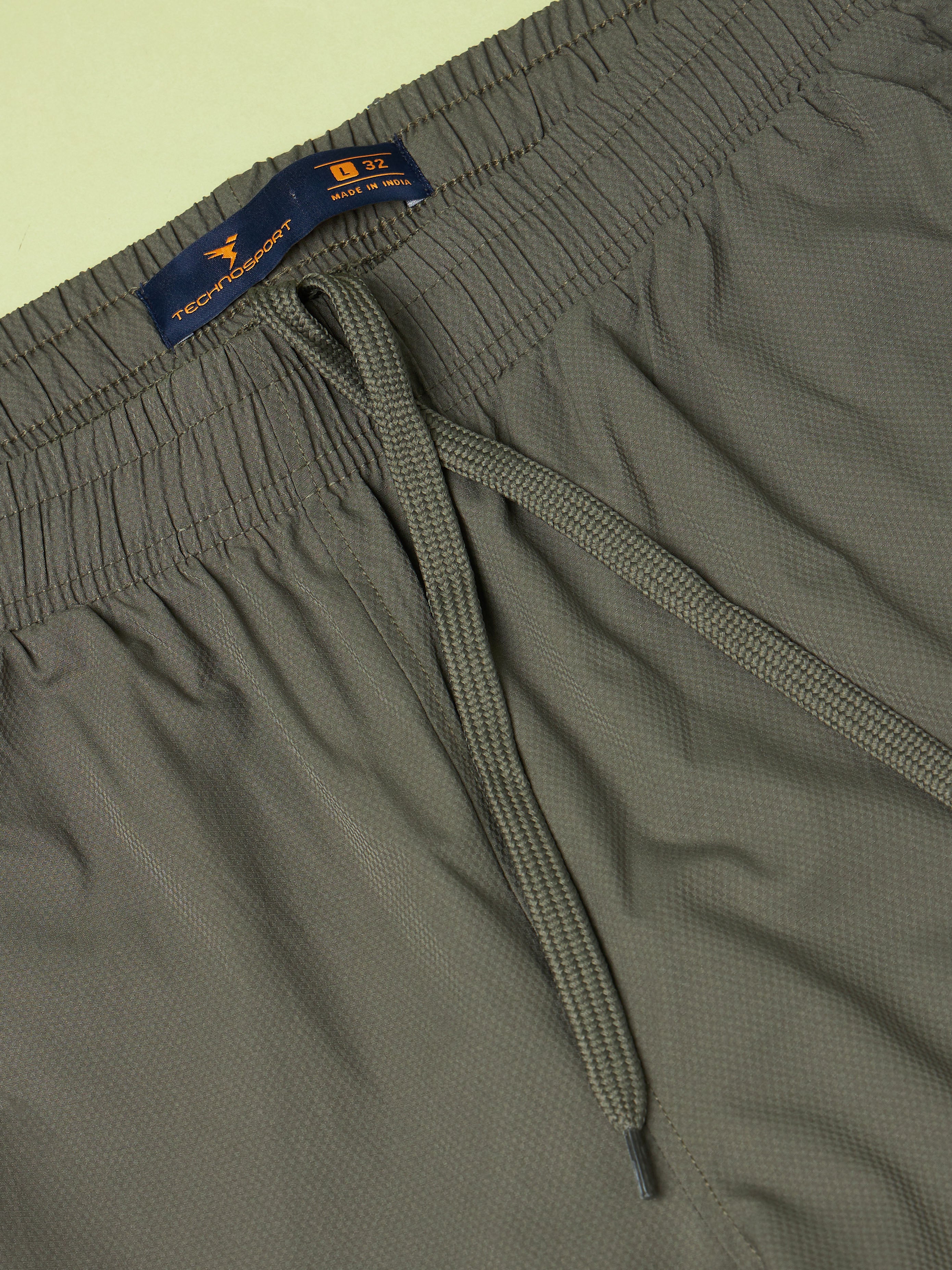 Men Solid Slim Fit Sports Joggers with TECHNOLITE - Image 8