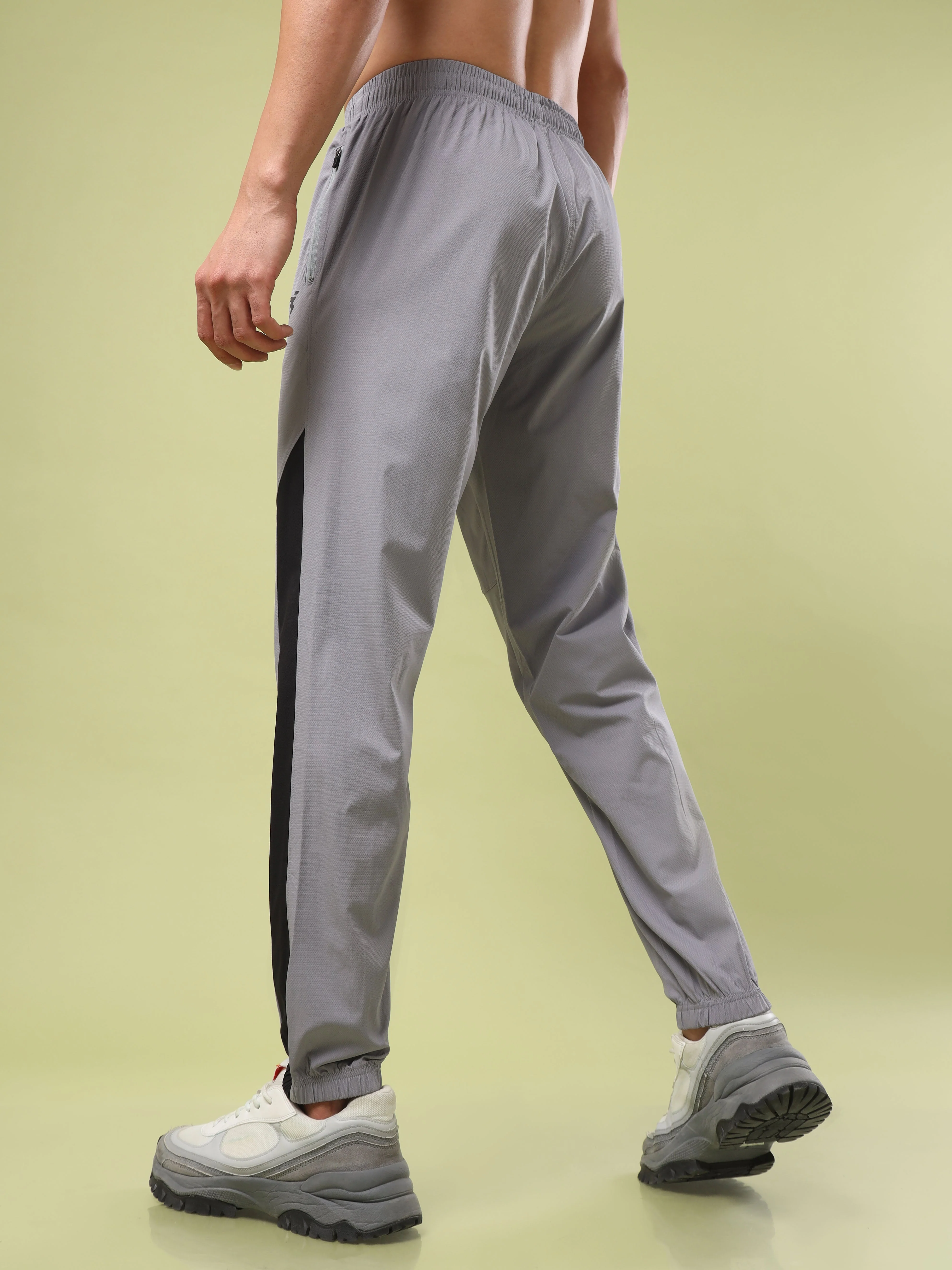 Men Solid Slim Fit Sports Joggers with TECHNOLITE - Image 4