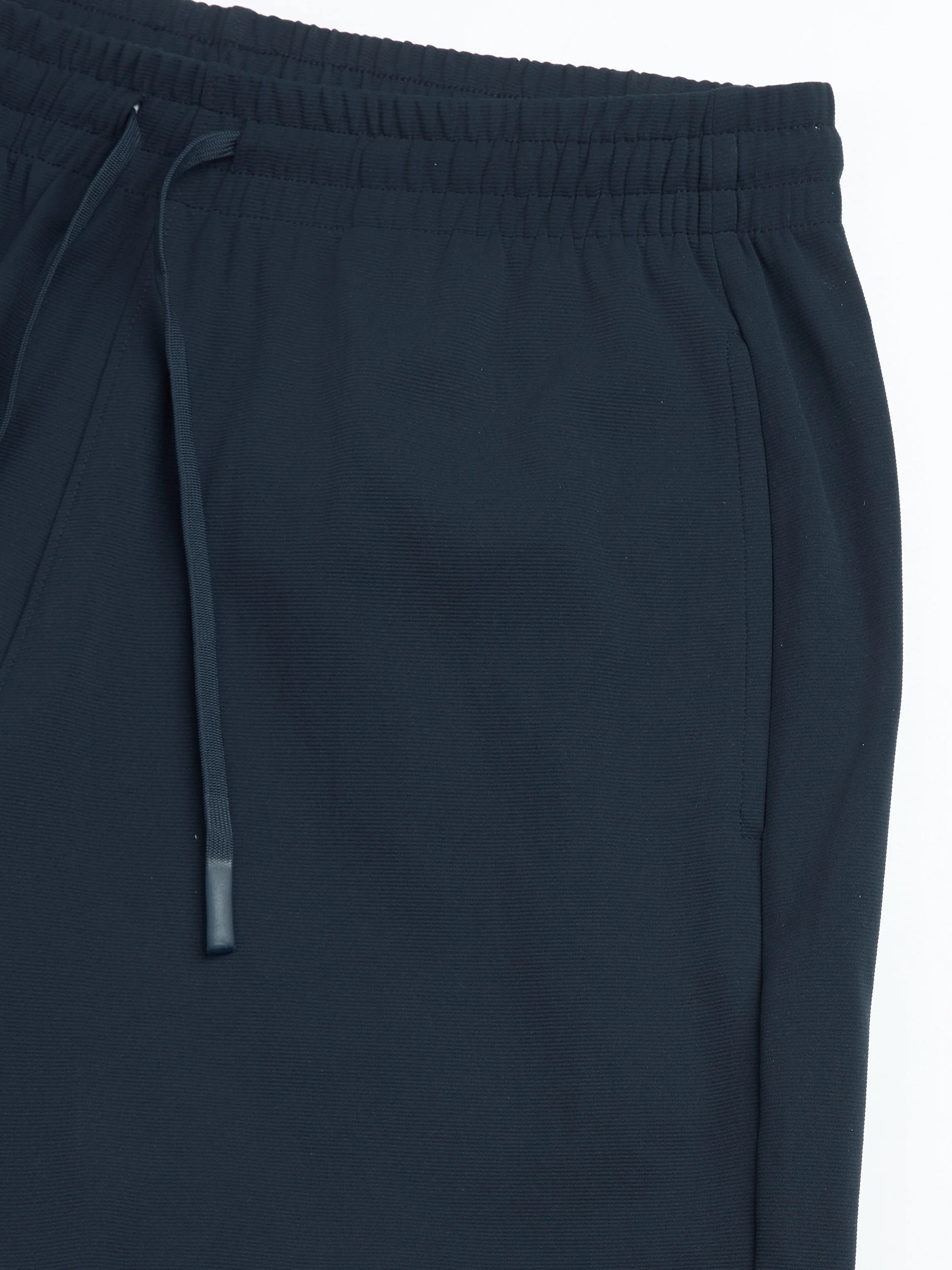 Men Solid Slim Fit Active Out Sports Shorts with ELASTOPLUS - Image 8