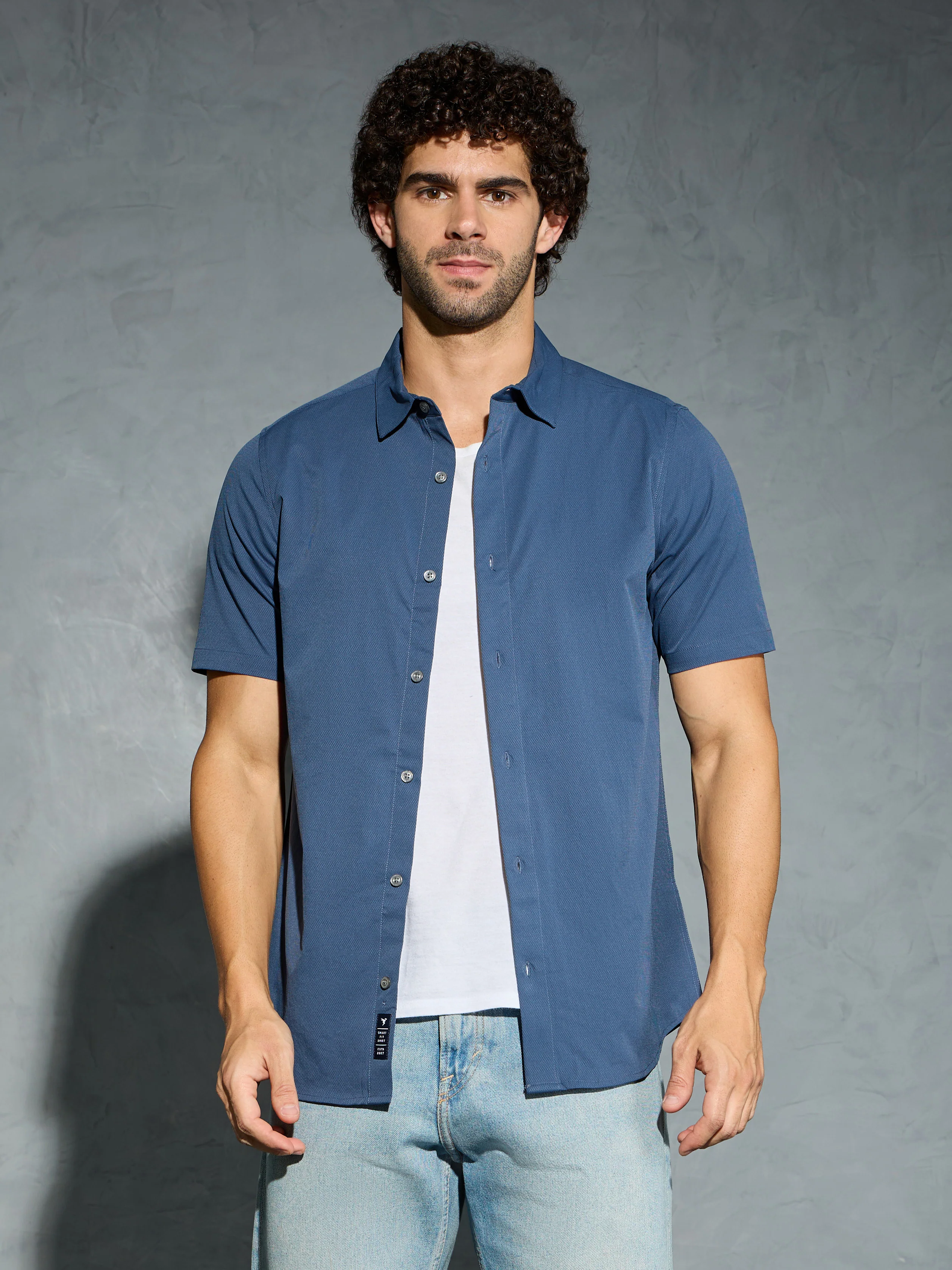 Men Solid Slim Fit Spread Collar Shirt with TS LYTRA