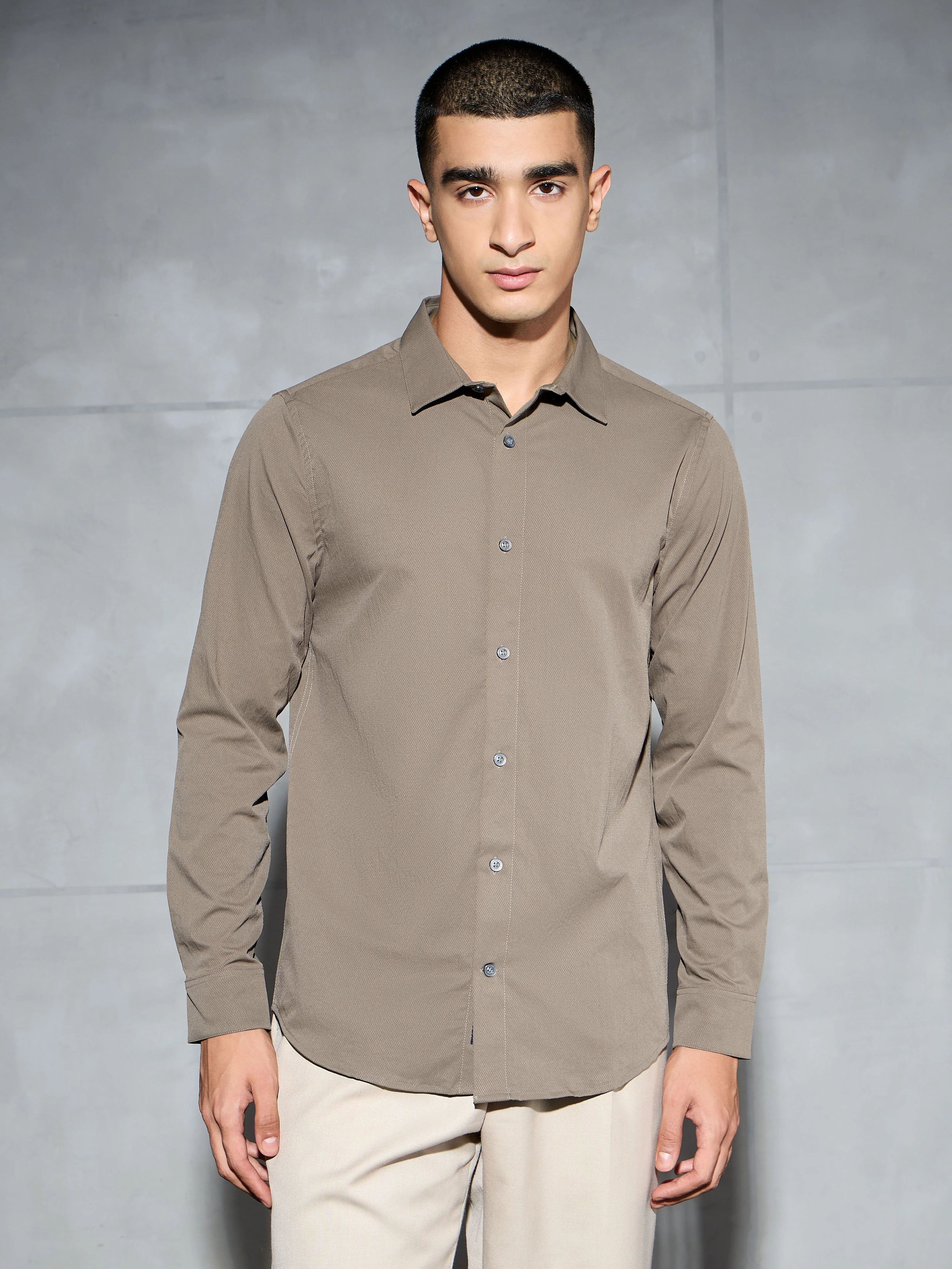 Men Solid Slim Fit Spread Collar Shirt with TS LYTRA - Image 2