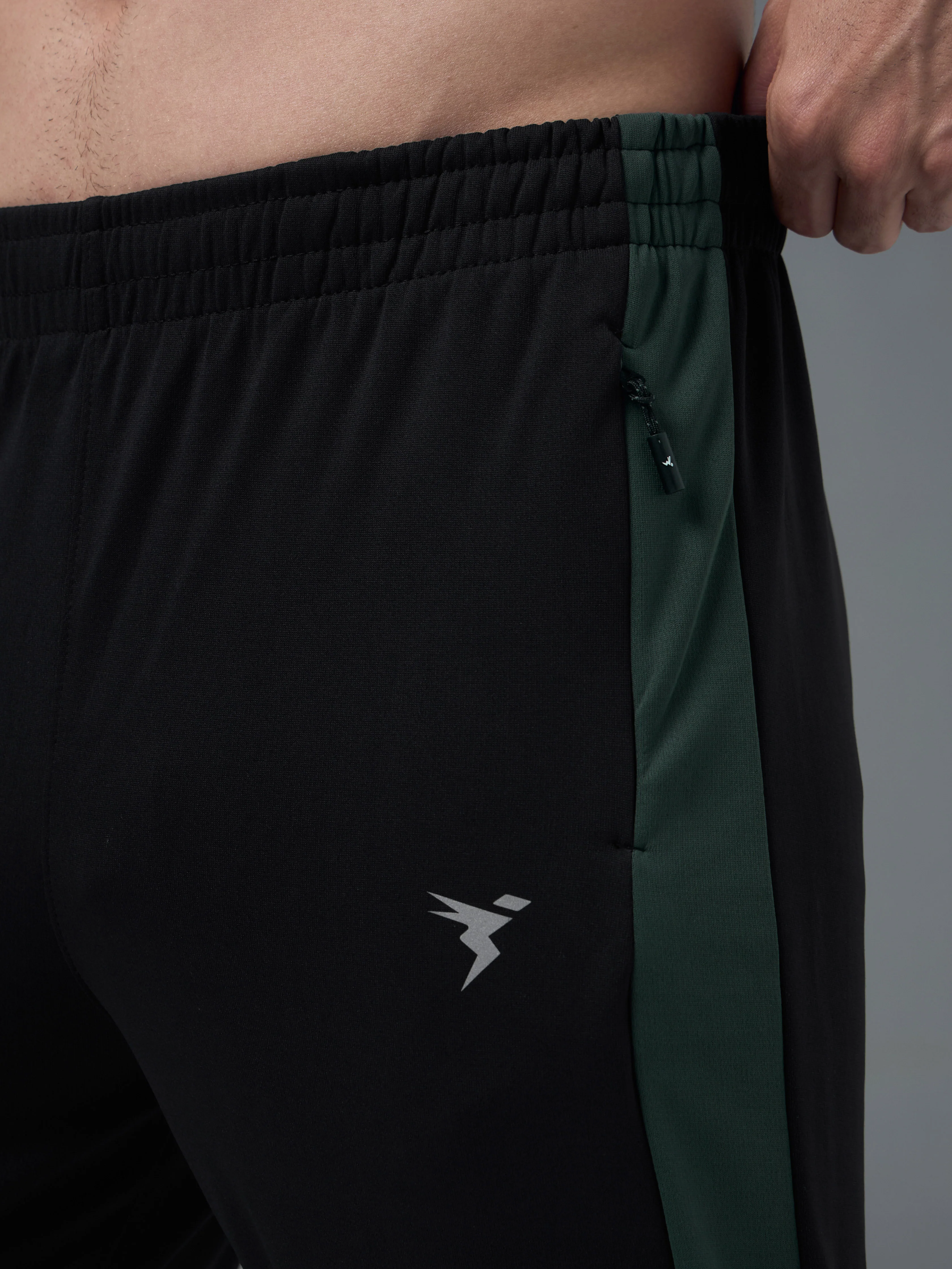 Men Solid Slim Fit Trackpants with TECHNO DRY - Image 6
