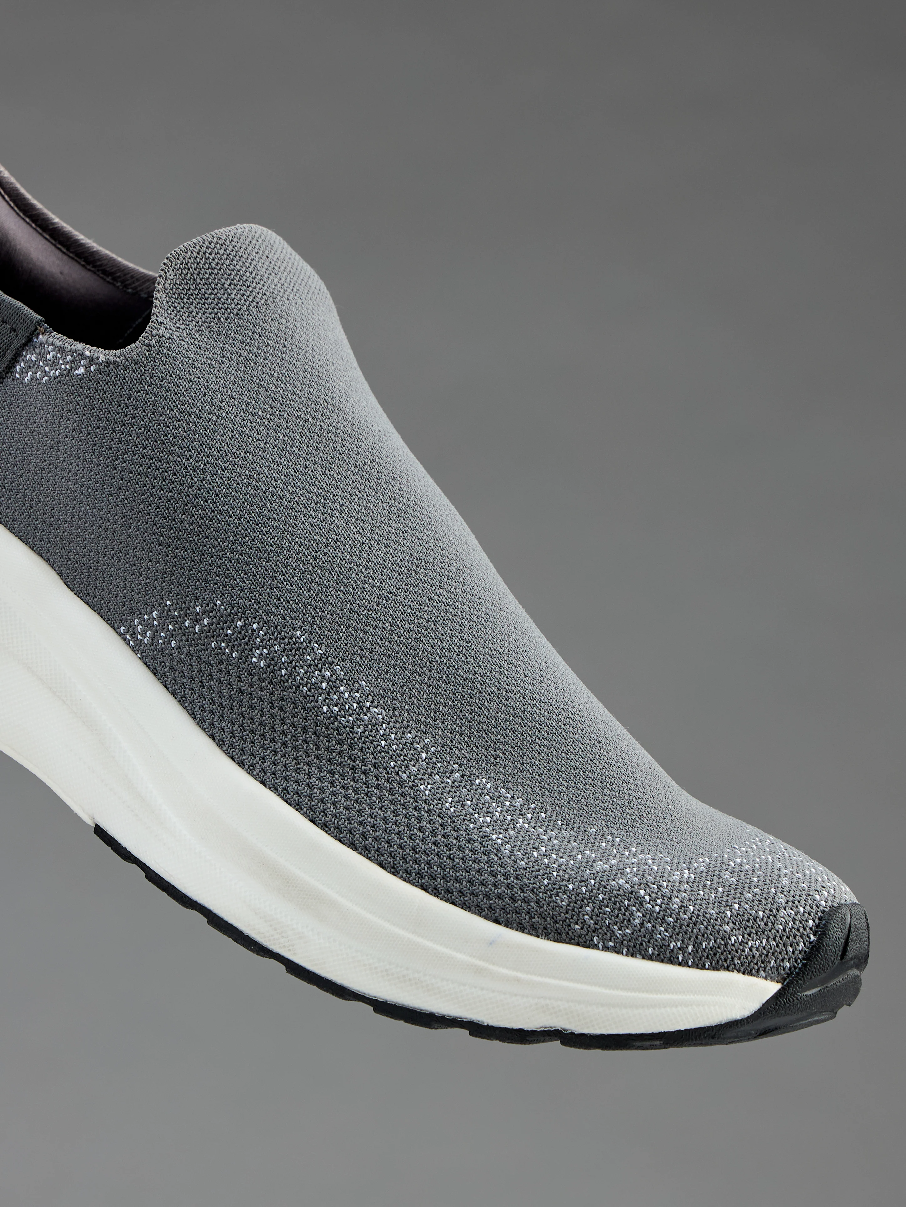 Men Zero-Hands Performance Shoes with NITROLITE - Image 2