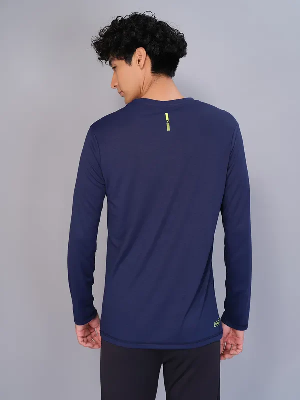Men Solid Slim Fit Crew Neck T-shirt with TECHNO COOL - Image 2