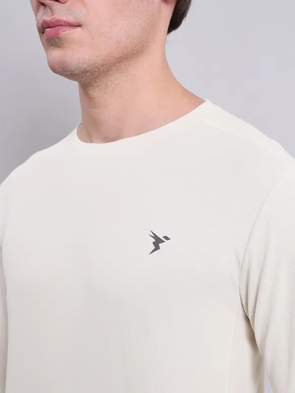 Men Solid Slim Fit Crew Neck T-shirt with TECHNO COOL+ - Image 6