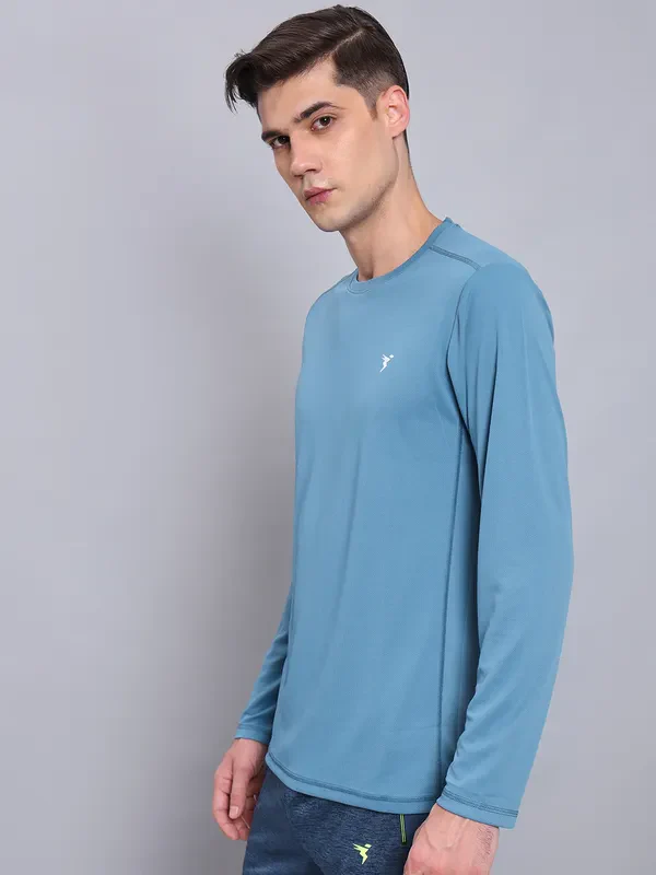 Men Solid Slim Fit Crew Neck T-shirt with TECHNO COOL+ - Image 2