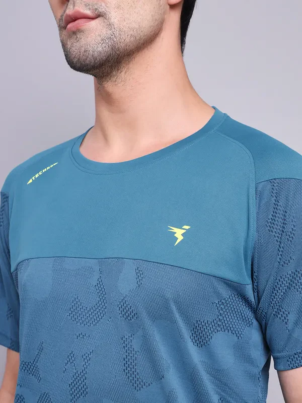 Men Jacquard Slim Fit Crew Neck T-shirt with VENTMESH - Image 7