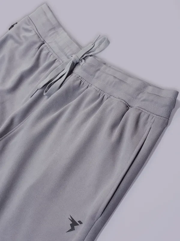 Men Solid Slim Fit Shorts with ELASTO PLUS - Image 6