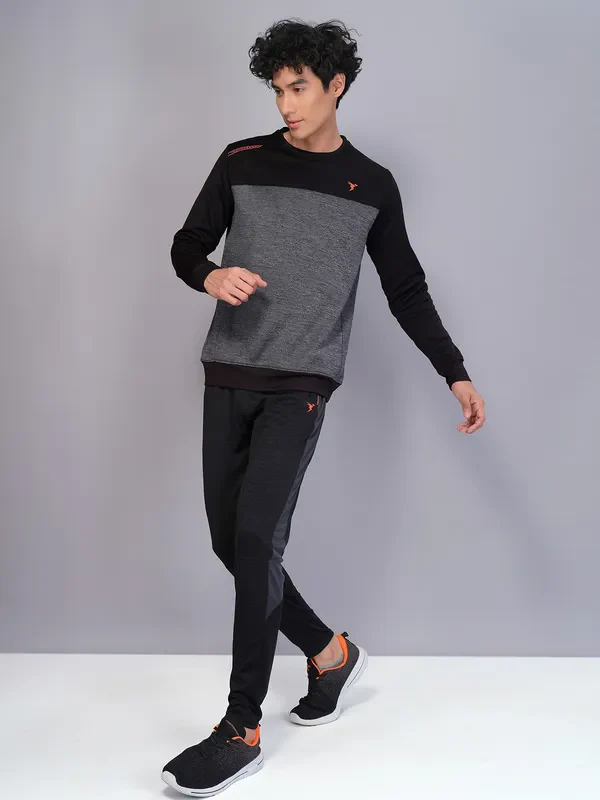 Men Melange Slim Fit Crew Neck Sweatshirt with TECHNO WARM+ - Image 4
