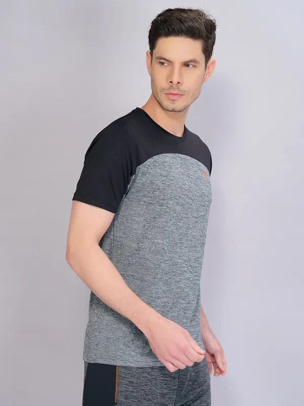 Men Crew Neck Slim Fit Melange T-shirt with DOUBLE COOL - Image 5
