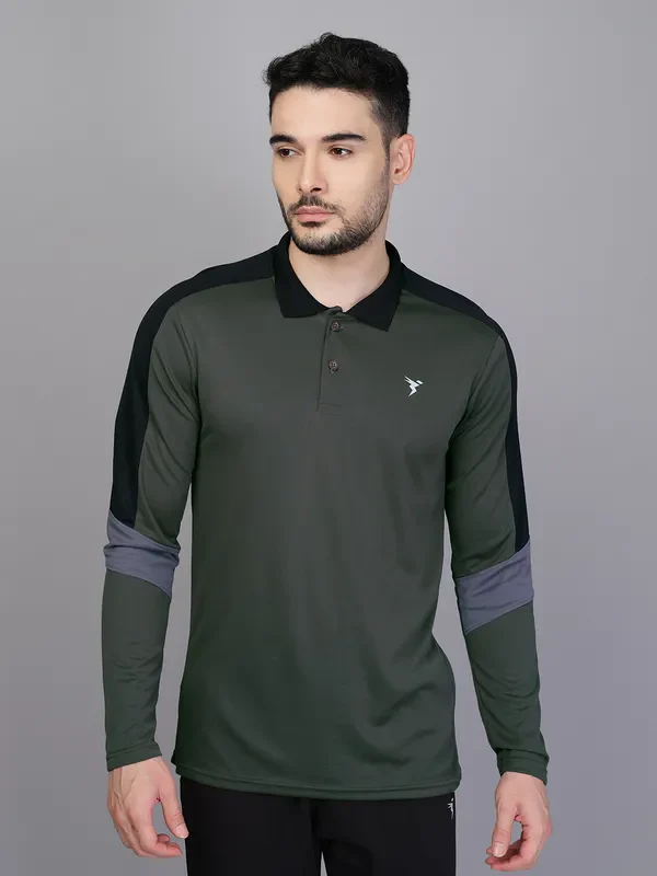Men Colorblock Slim Fit Polo T-shirt with TECHNO COOL+